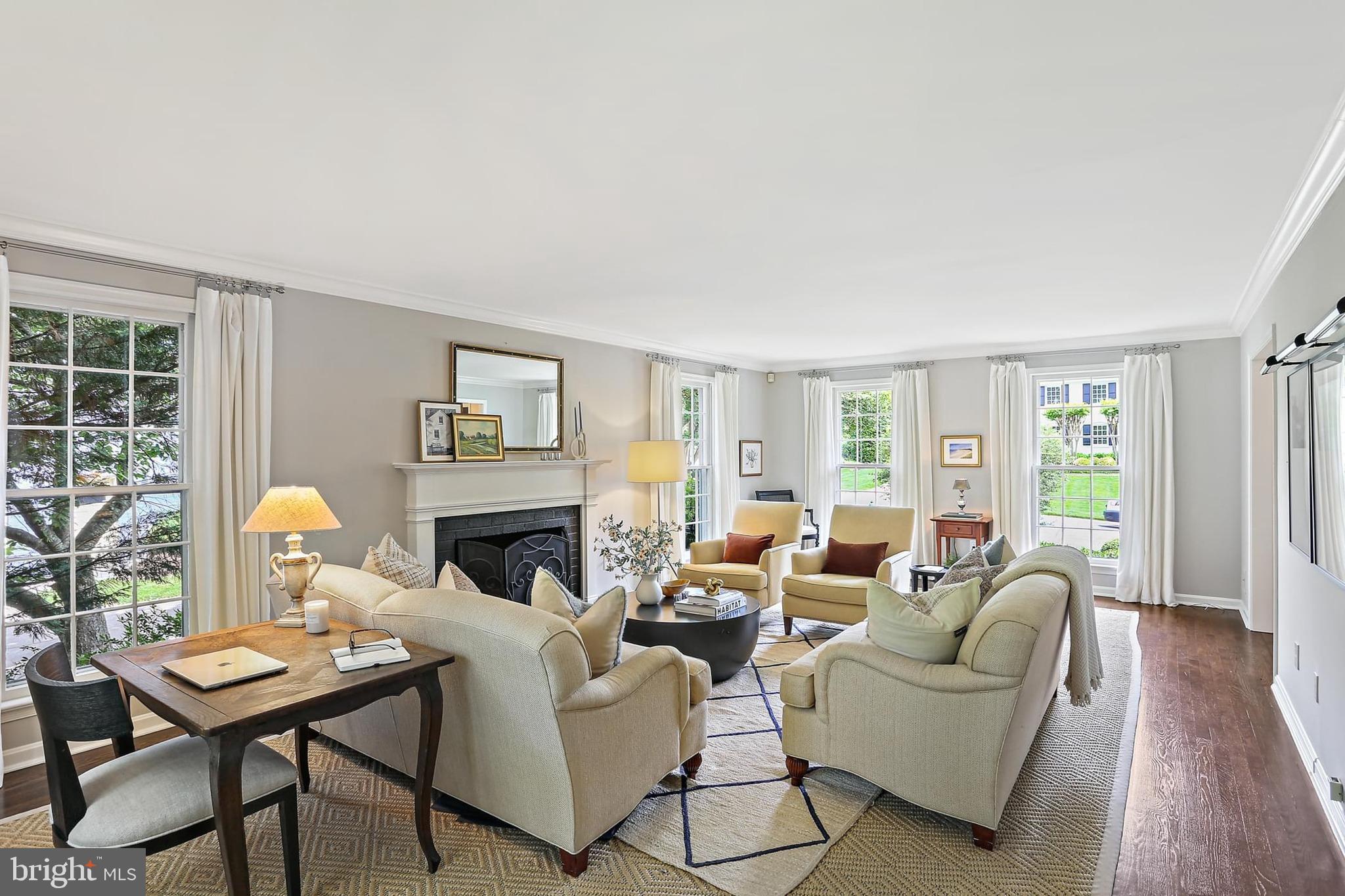 RIVER FALLS - Residential