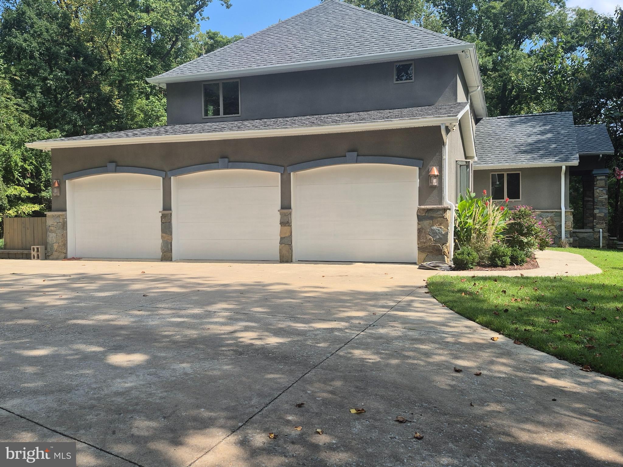 1603 WATERS RIDGE COURT