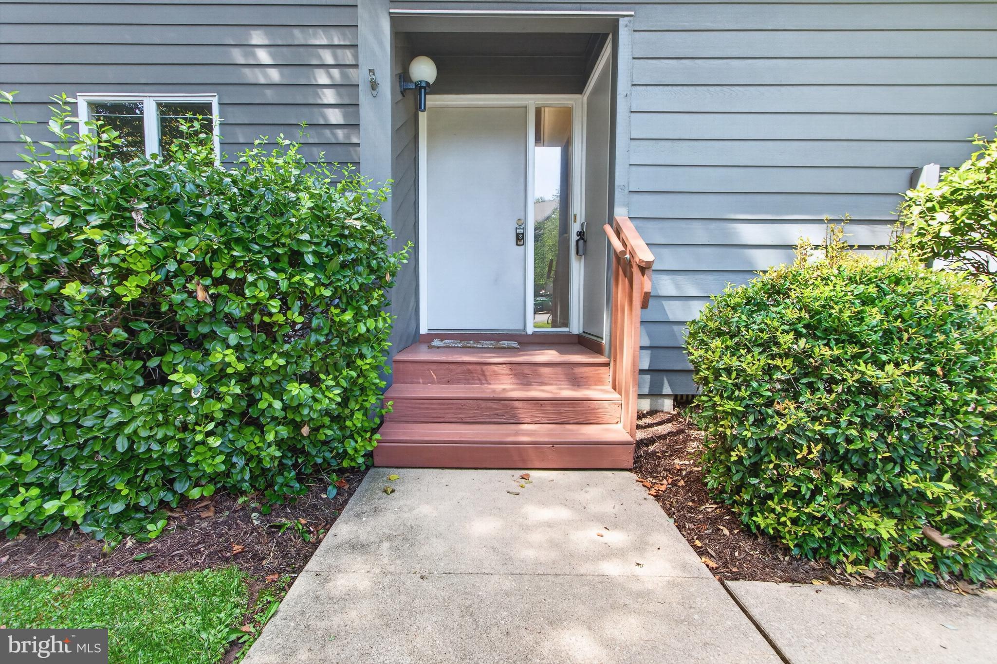 191 SEA EAGLE DRIVE 1901