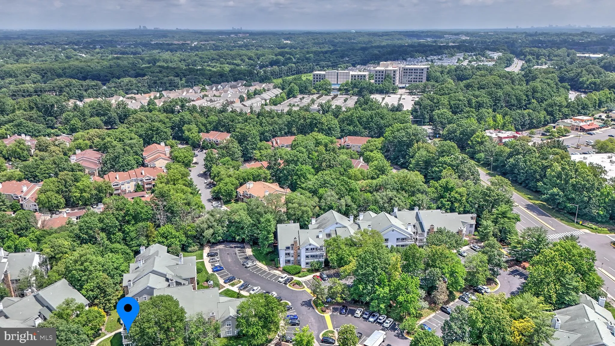 Fairfax, Virginia 22033, United States, 2 Bedrooms Bedrooms, ,2 BathroomsBathrooms,Residential,Contingent,157595