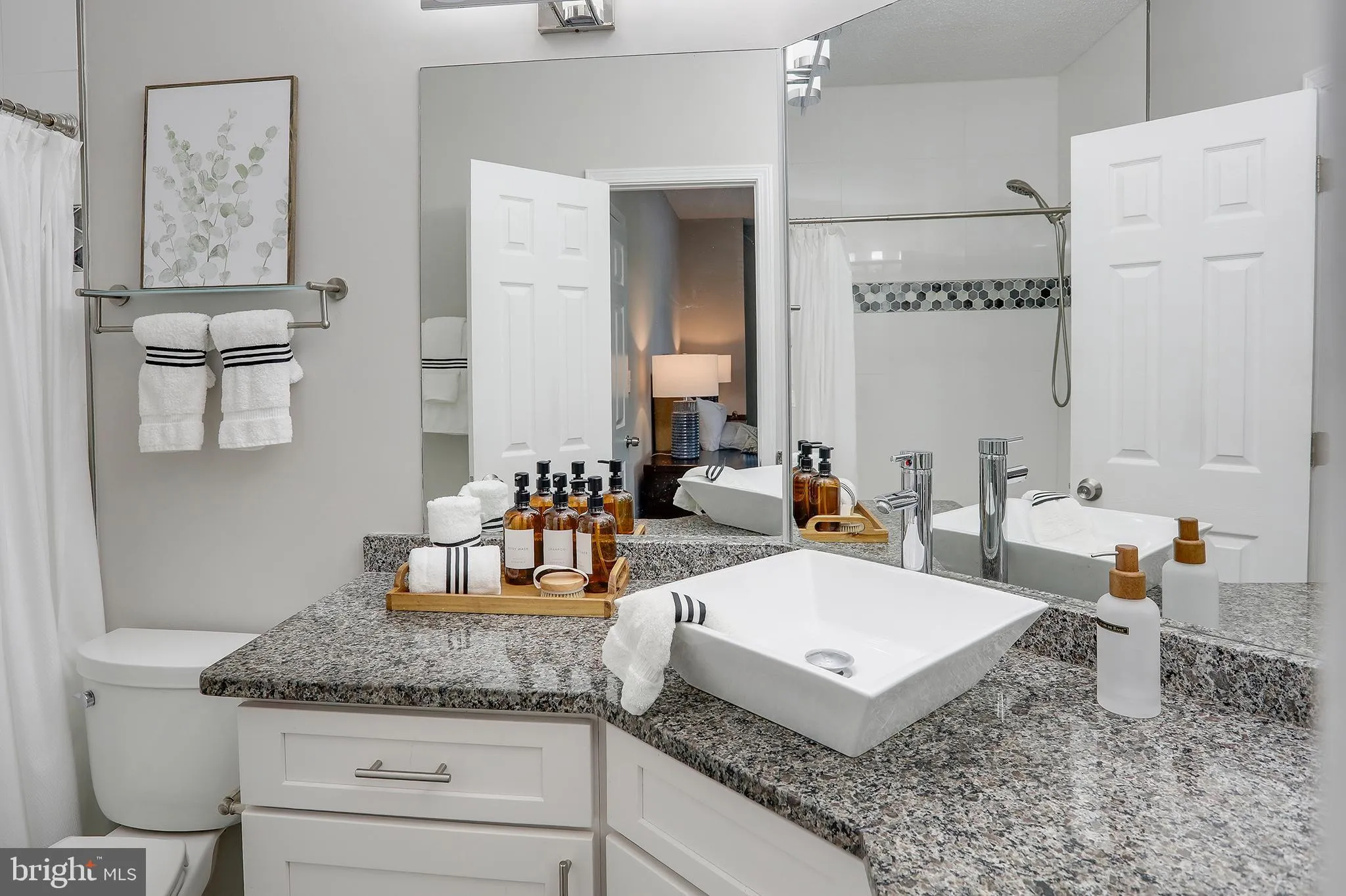 Fairfax, Virginia 22033, United States, 2 Bedrooms Bedrooms, ,2 BathroomsBathrooms,Residential,Contingent,157595