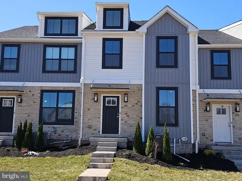 646 Oak Drive, Harleysville, PA MLS: PAMC2133474