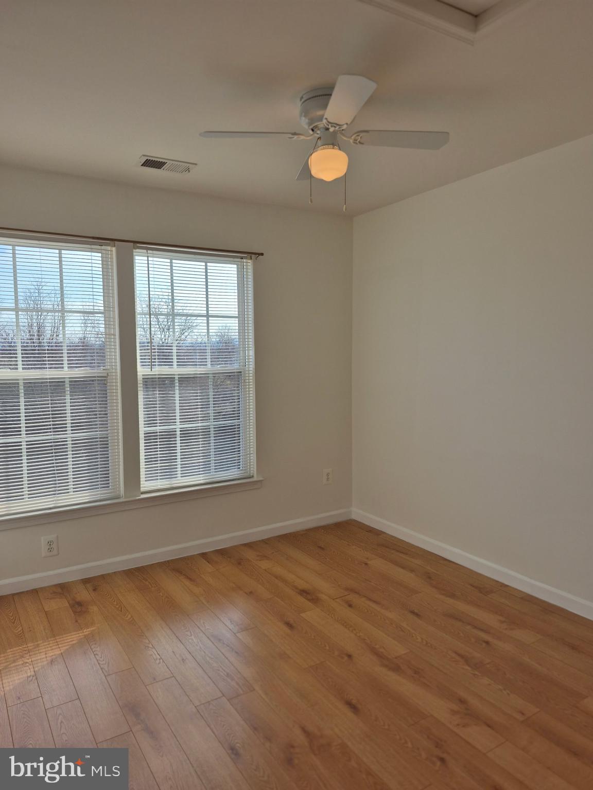 LAKELAND PLACE - Residential Lease