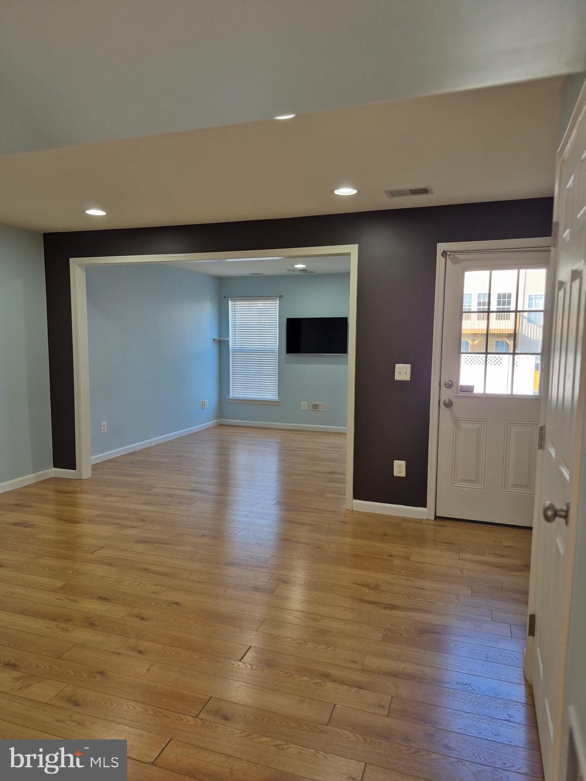 LAKELAND PLACE - Residential Lease