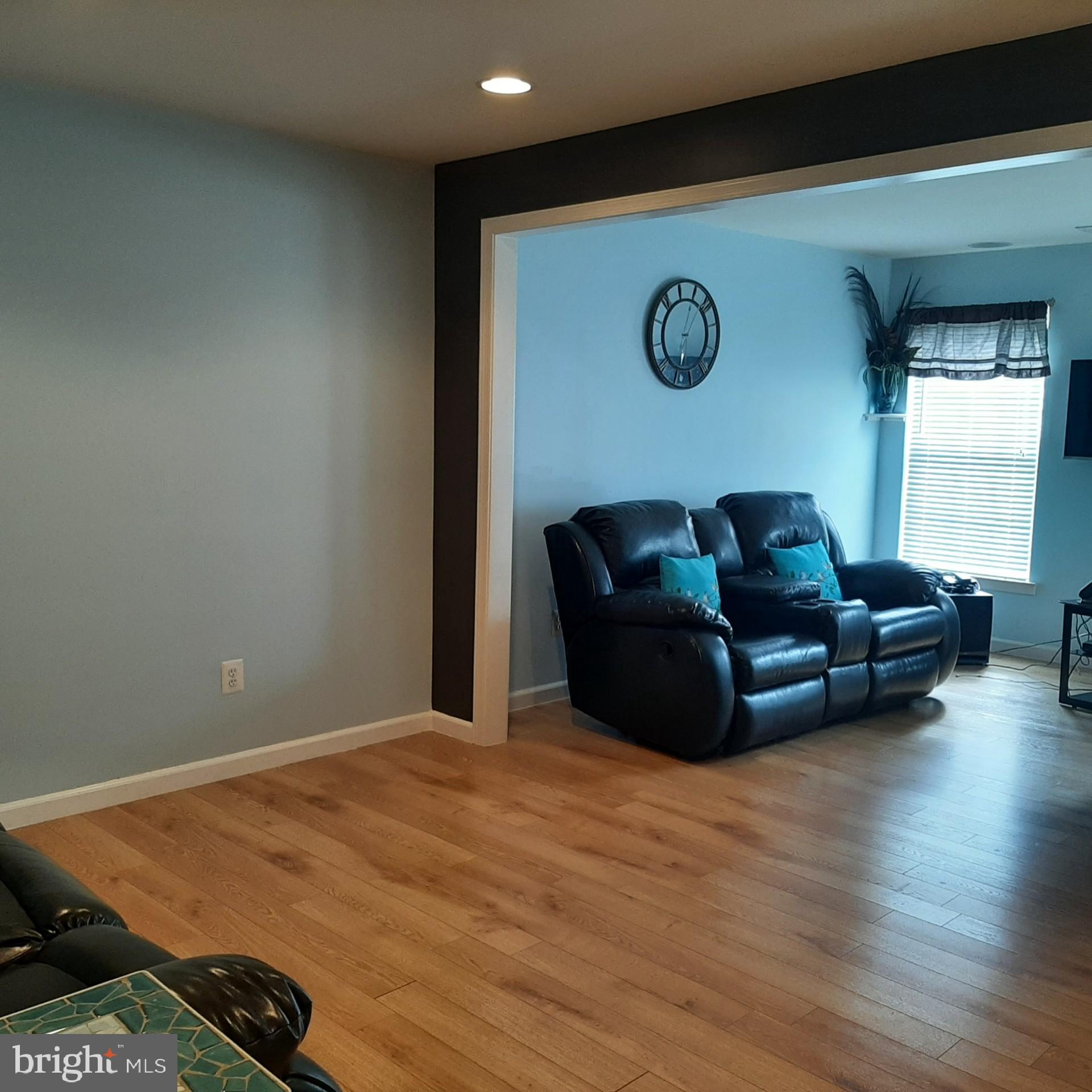 LAKELAND PLACE - Residential Lease