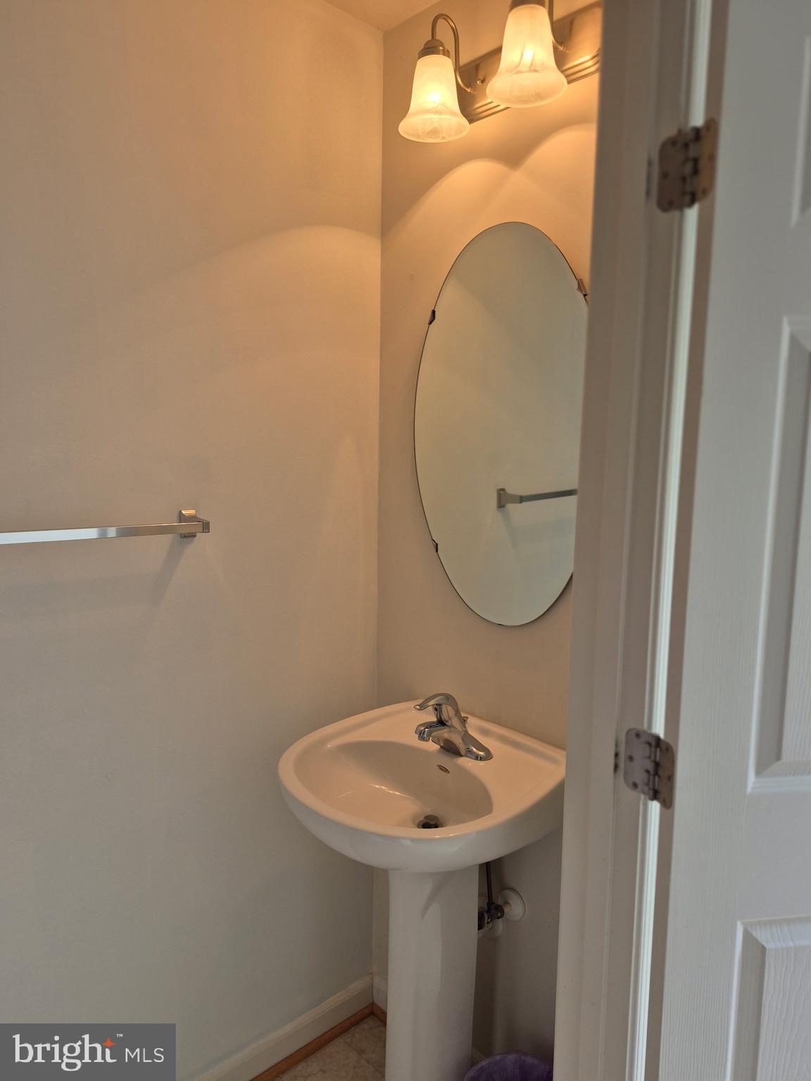 LAKELAND PLACE - Residential Lease