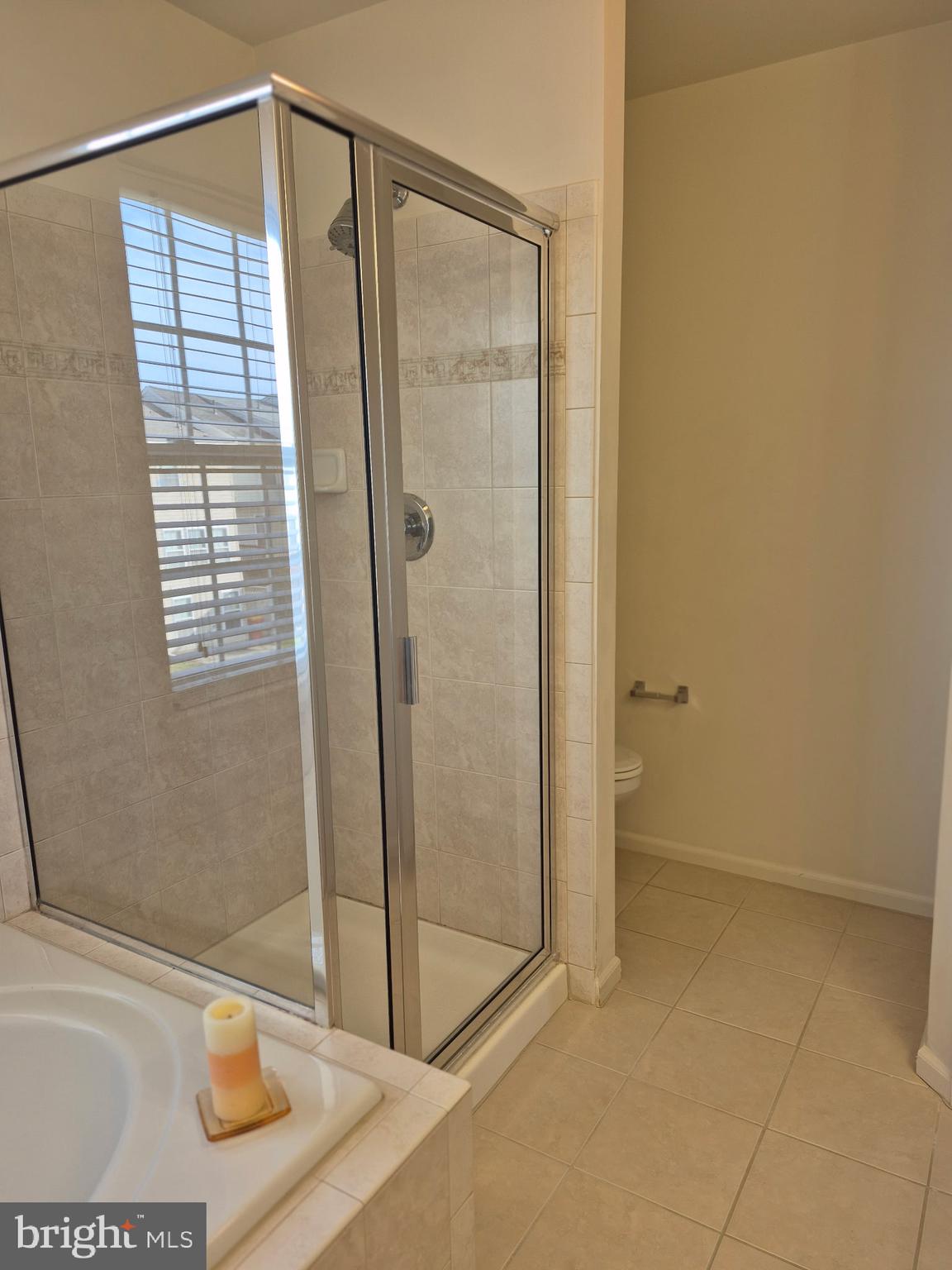 LAKELAND PLACE - Residential Lease