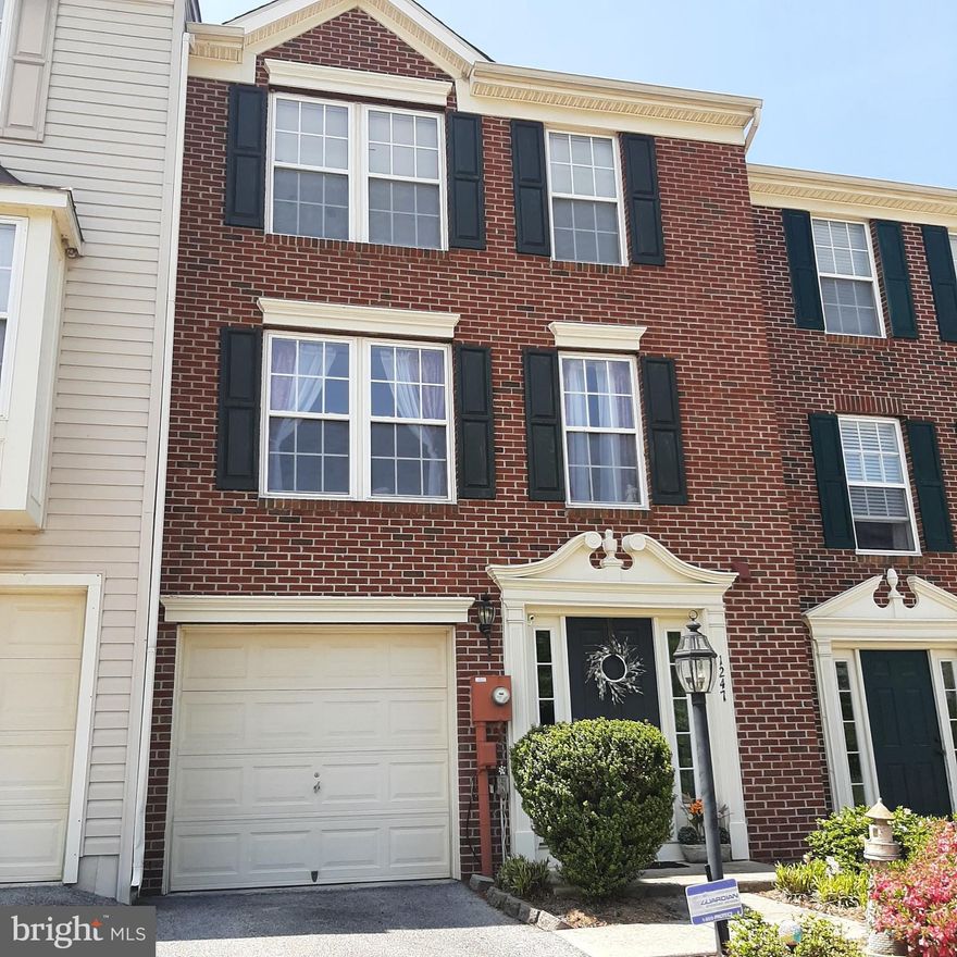 Well located beautiful Townhome including a fully finished basement. with one car garage. Front looks out to green space/woods. Spacious Living Room, Kitchen w/ Breakfast Nook, Sunroom. Large Primary Bedroom w/ Primary Bath, walk in closet.  Tenants will be responsible to place all utilities in their names upon move in.  Minimum lease of 12 months. Application fee of $40 that will run criminal, background check and credit check,