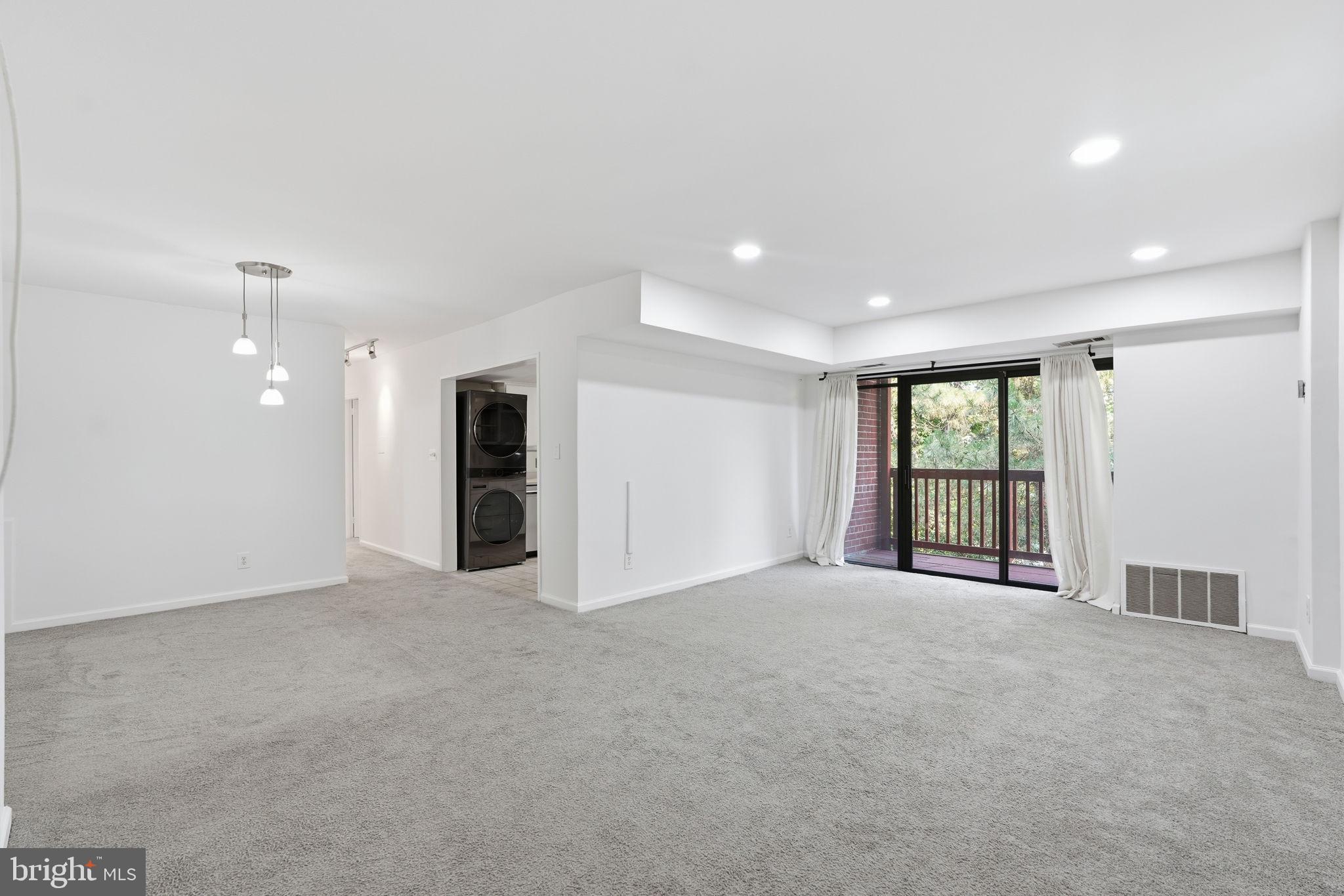 55 SKYHILL ROAD 202