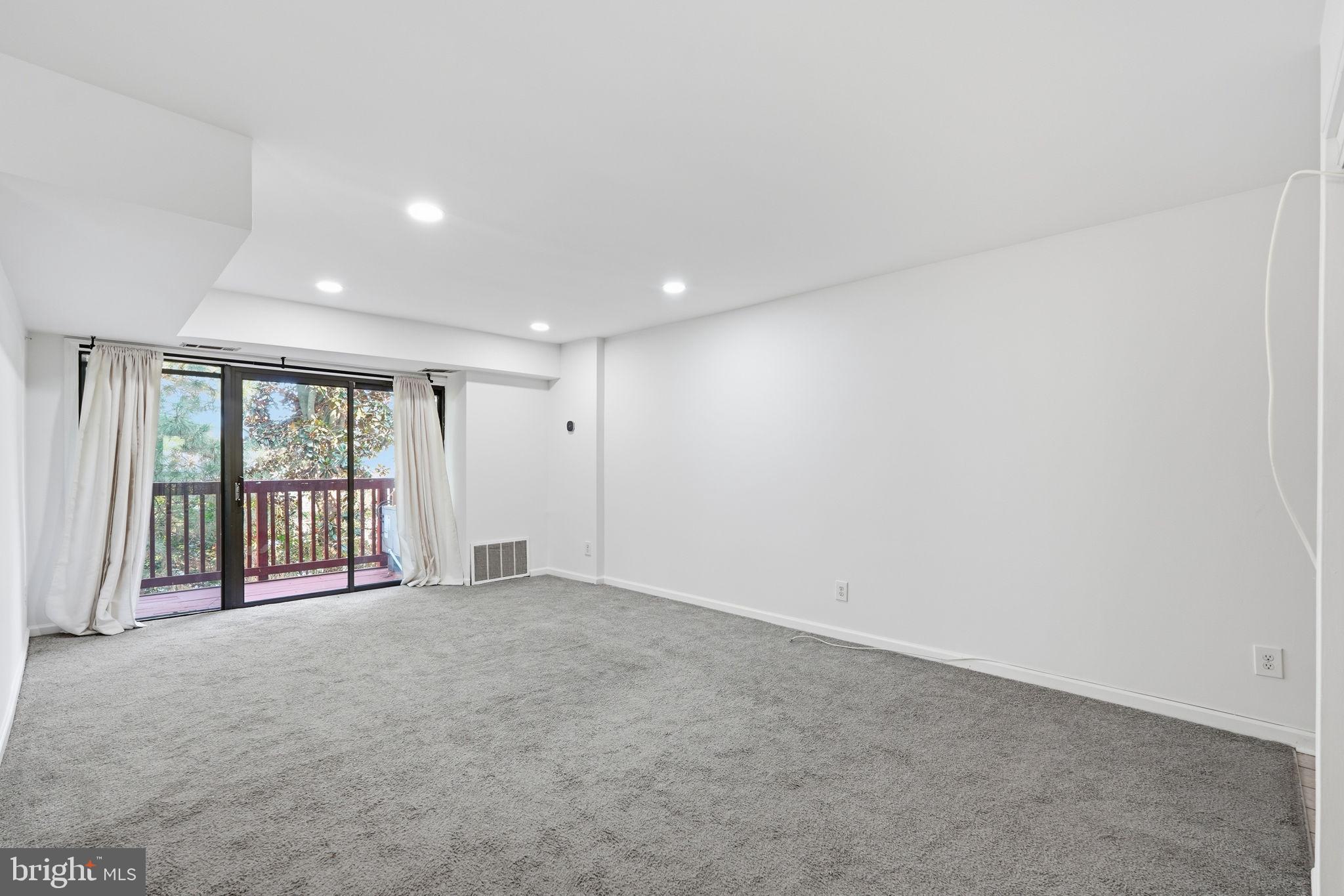 55 SKYHILL ROAD 202