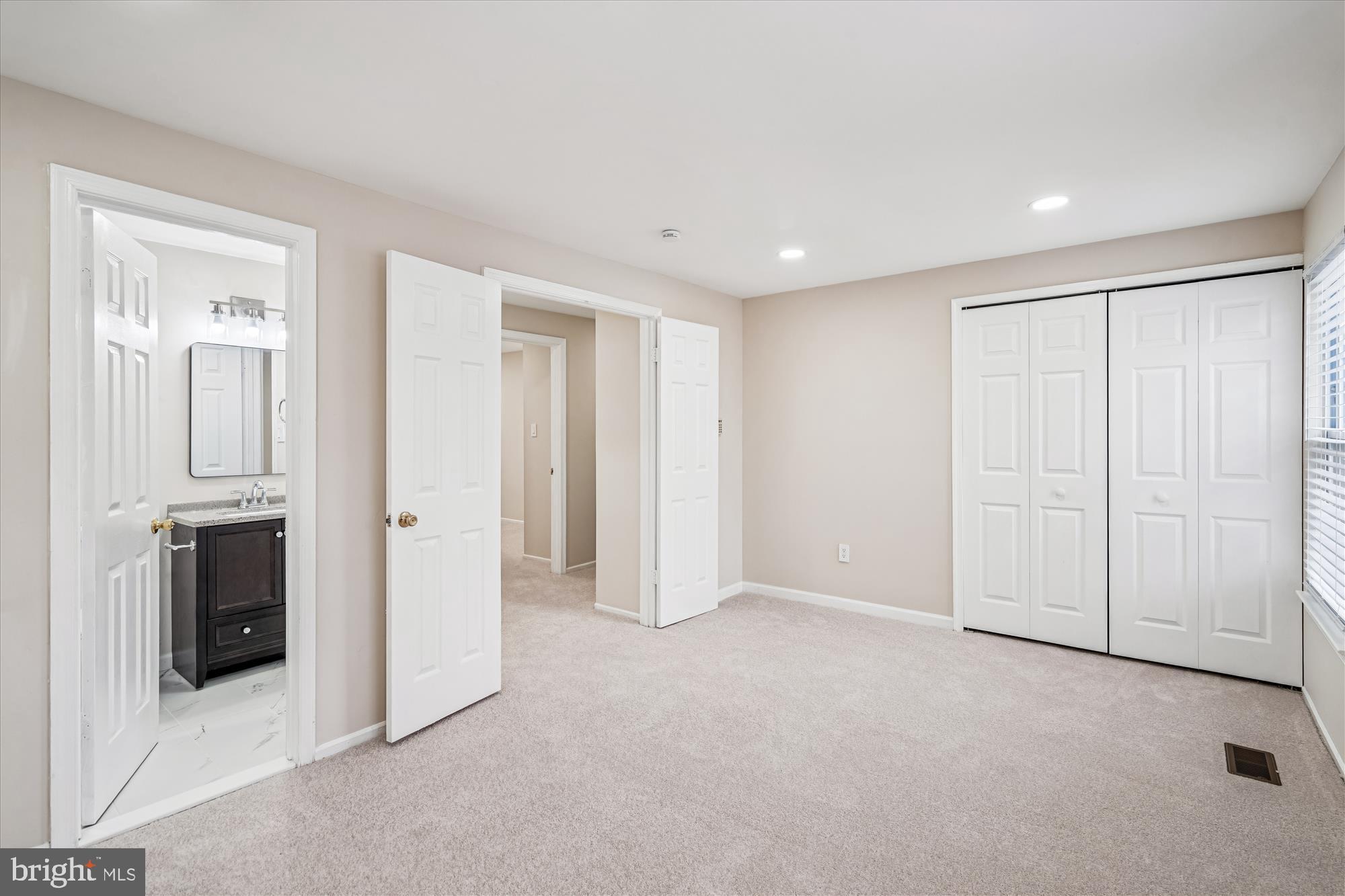 LAKE VILLAGE MANOR - Residential