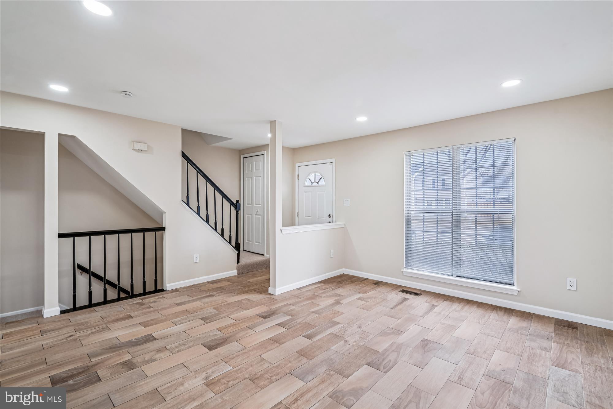 LAKE VILLAGE MANOR - Residential