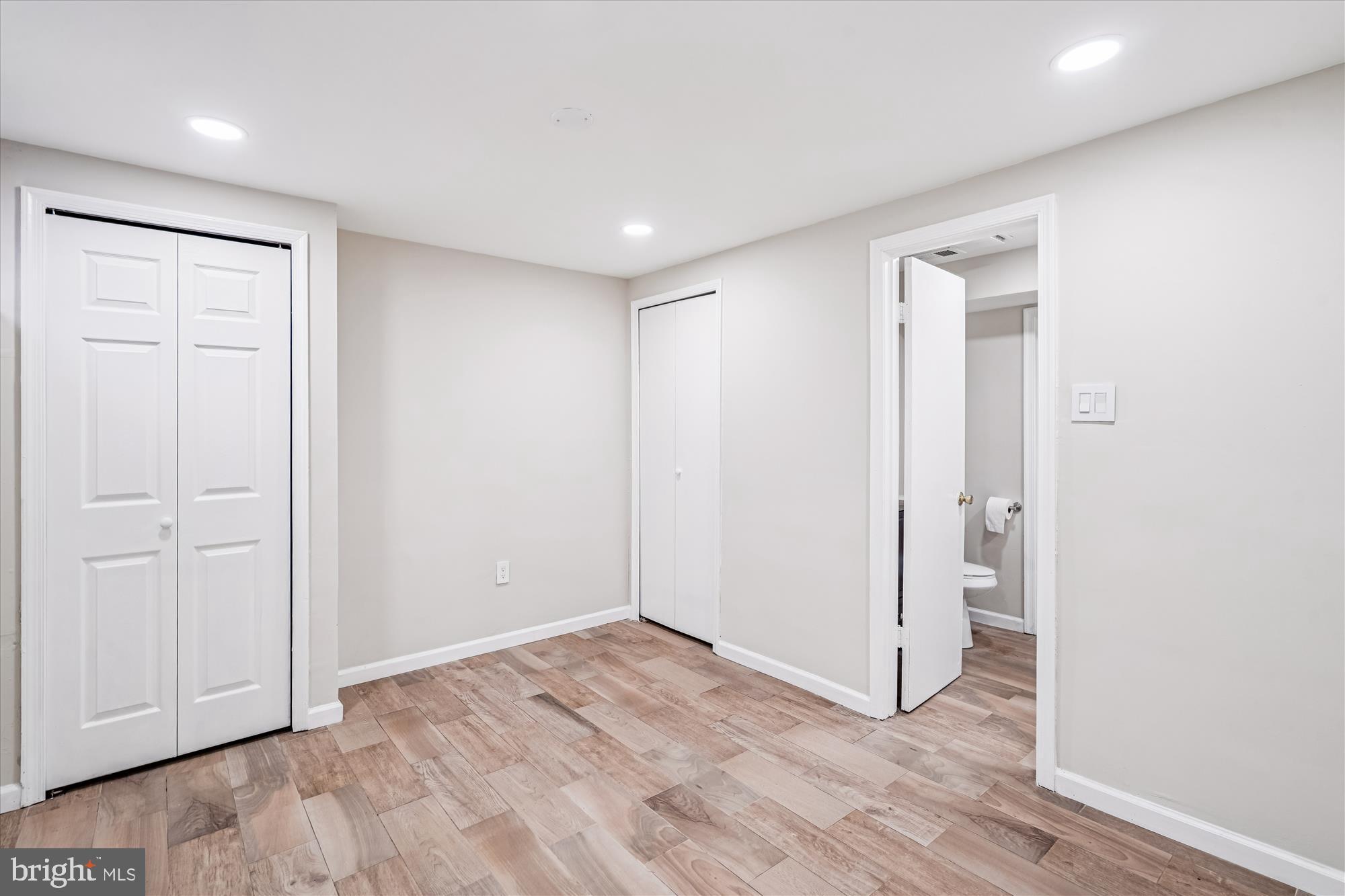 LAKE VILLAGE MANOR - Residential