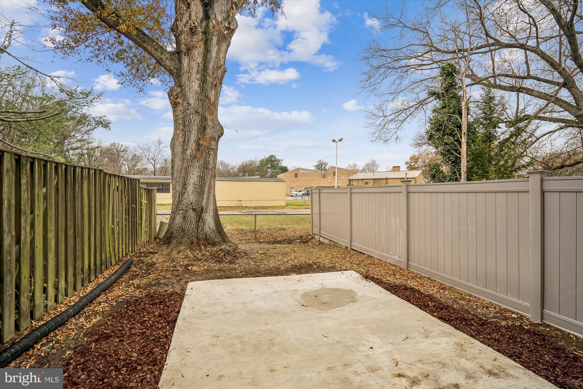 2236 PRINCE OF WALES COURT