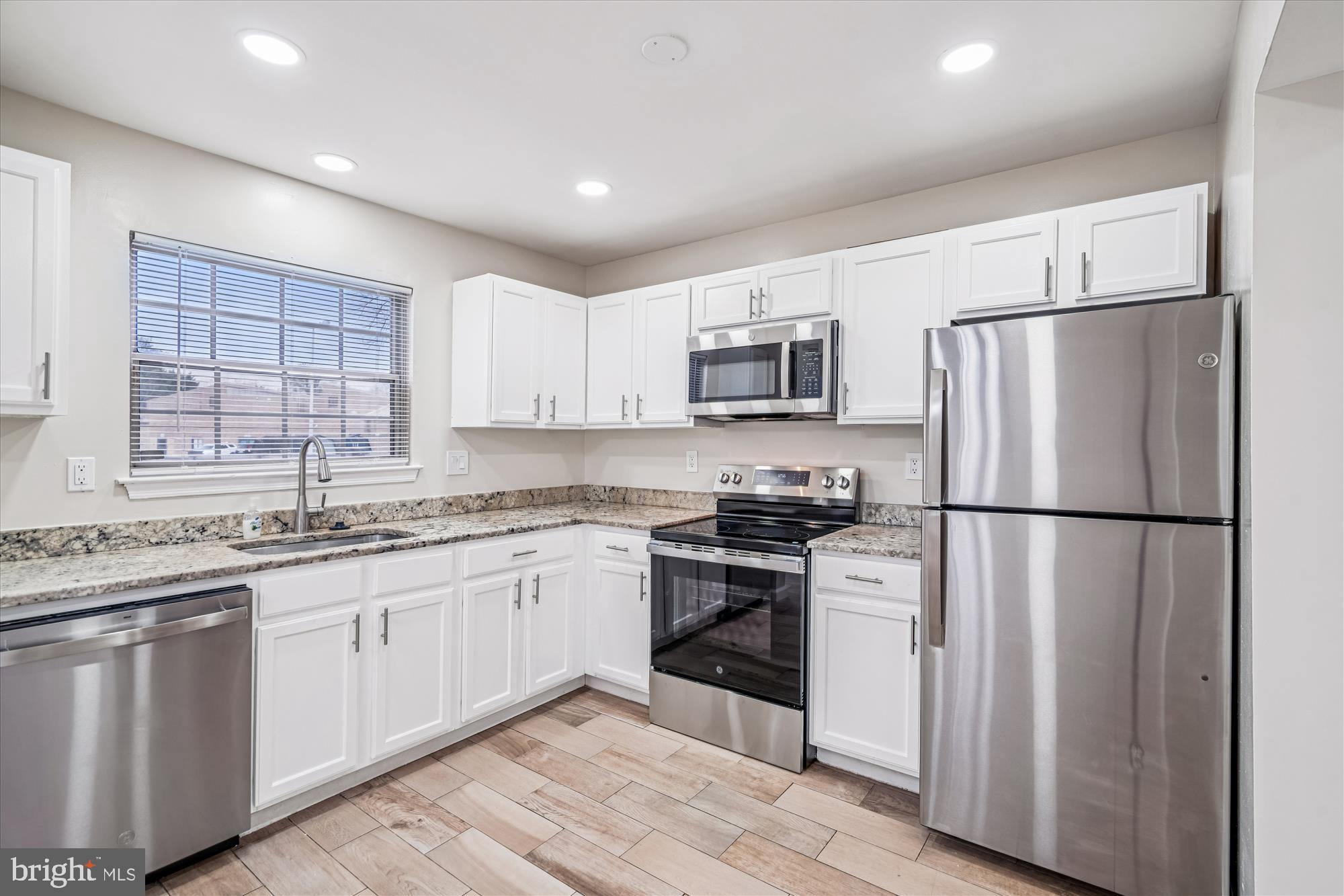 LAKE VILLAGE MANOR - Residential