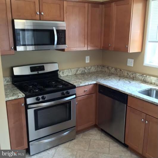 DUKE GARDENS - Residential Lease