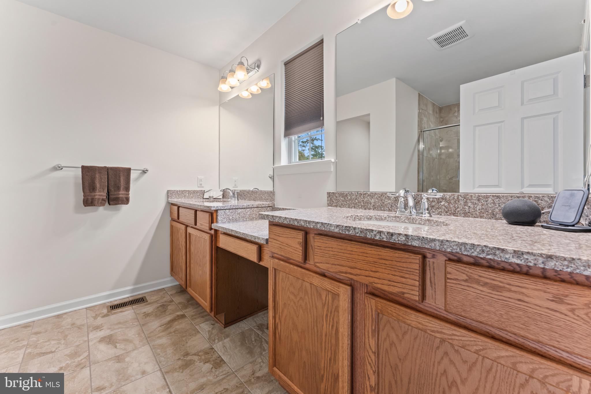 TALL OAKS - Residential