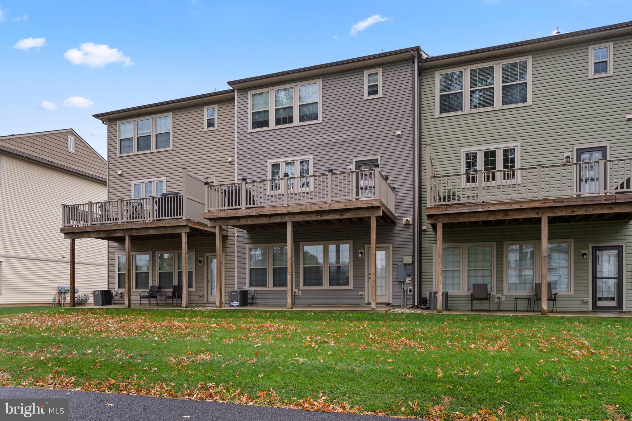 TALL OAKS - Residential