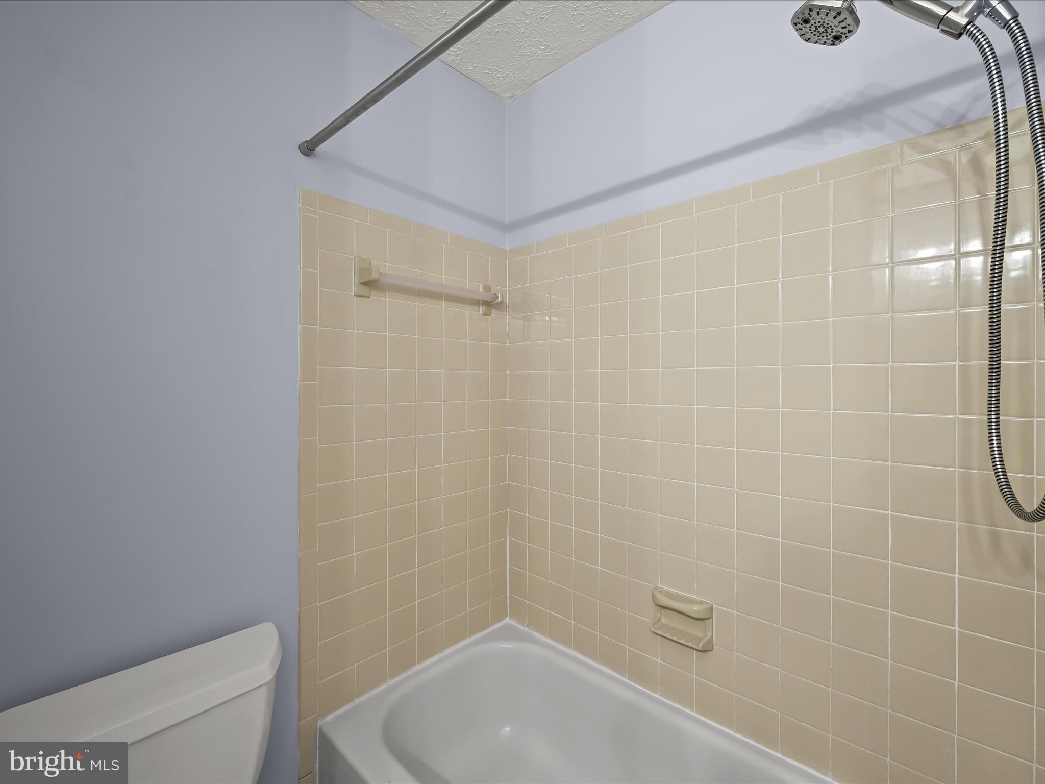 CROFTON COMMONS - Residential