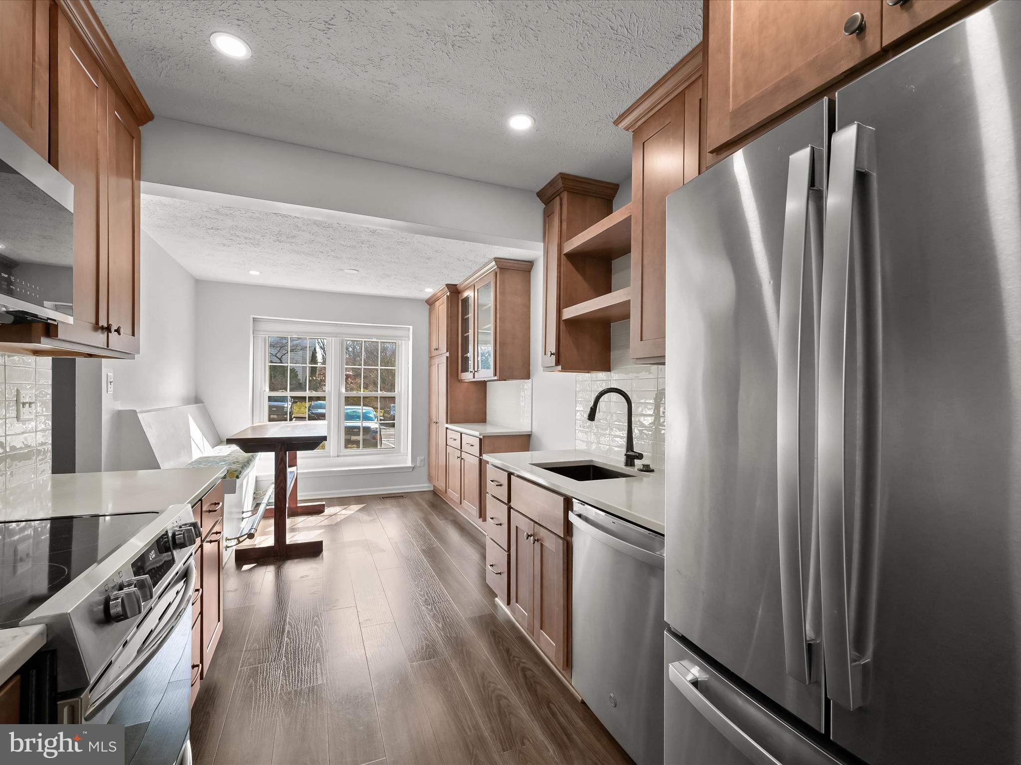 CROFTON COMMONS - Residential