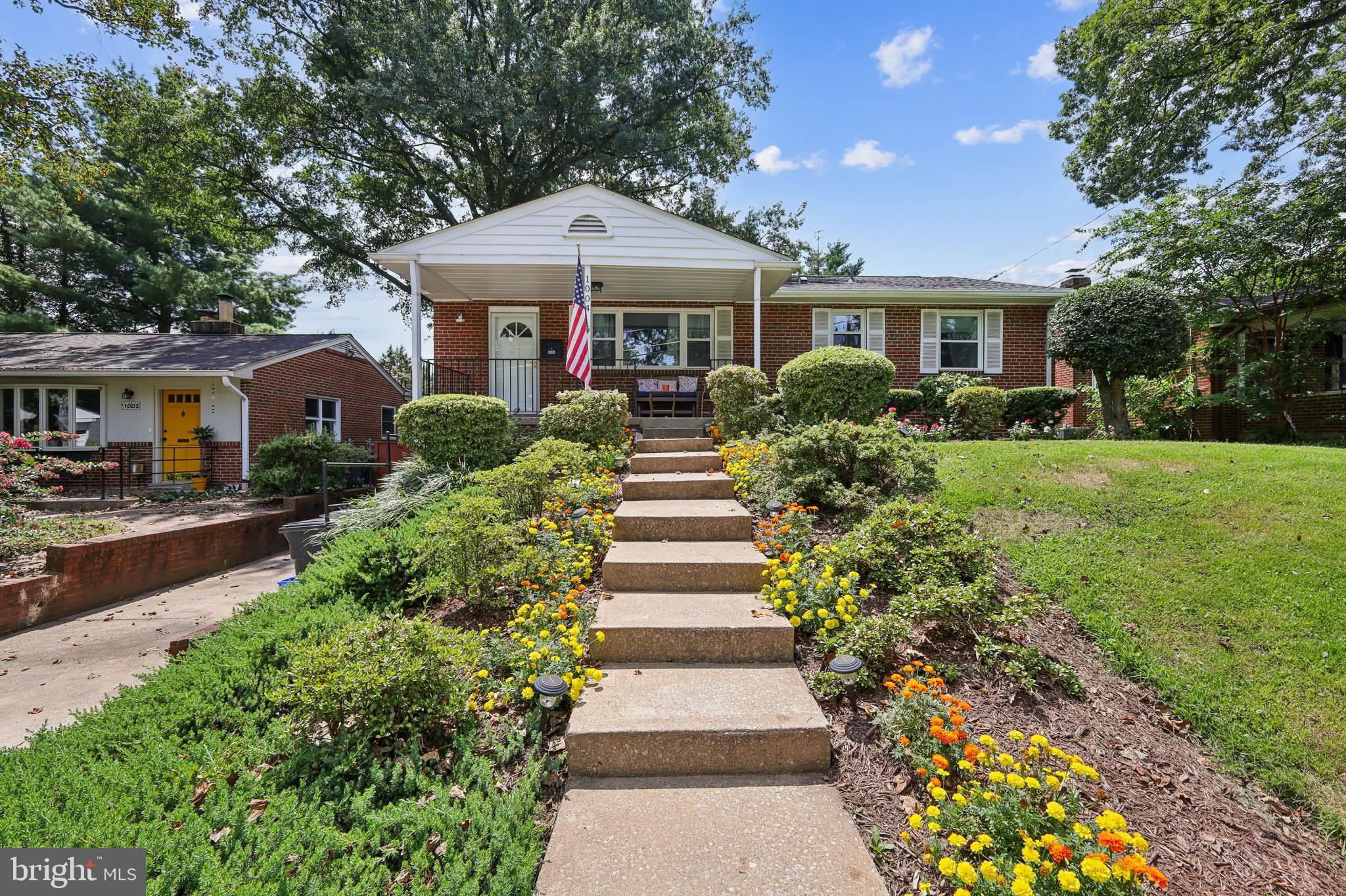 Beautifully Maintained 4BR/2BA Home in Silver Spring!
This spacious rental offers hardwood floors throughout the upper level, a finished basement, and a bright, open layout. Enjoy outdoor living with a deck and fenced yard. Just 1.1 miles to Forest Glen Metro (Red Line), with quick access to I-495, Holy Cross Hospital, Four Corners, and Sligo Creek trails. A perfect combination of convenience and comfort in a desirable location.