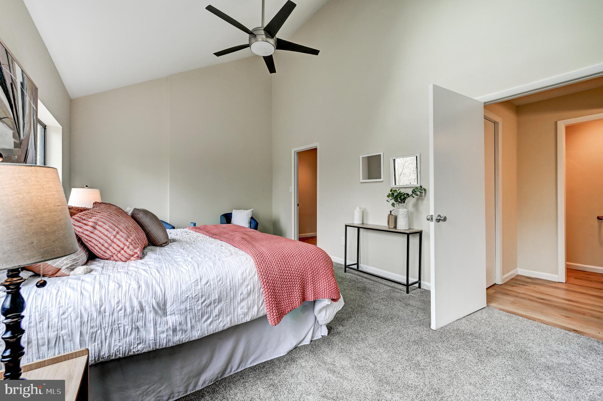 TOWN CENTER - Residential