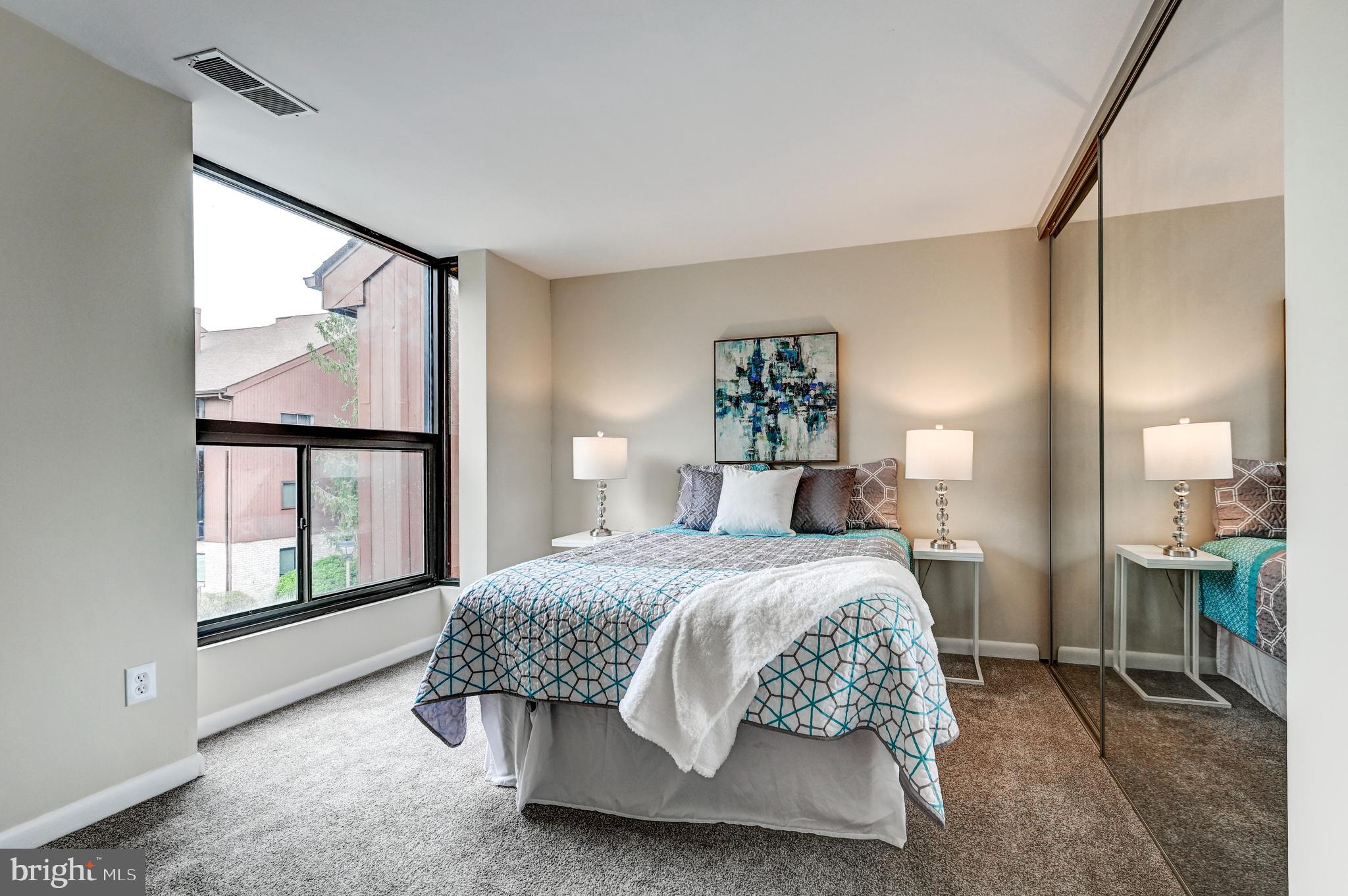 TOWN CENTER - Residential