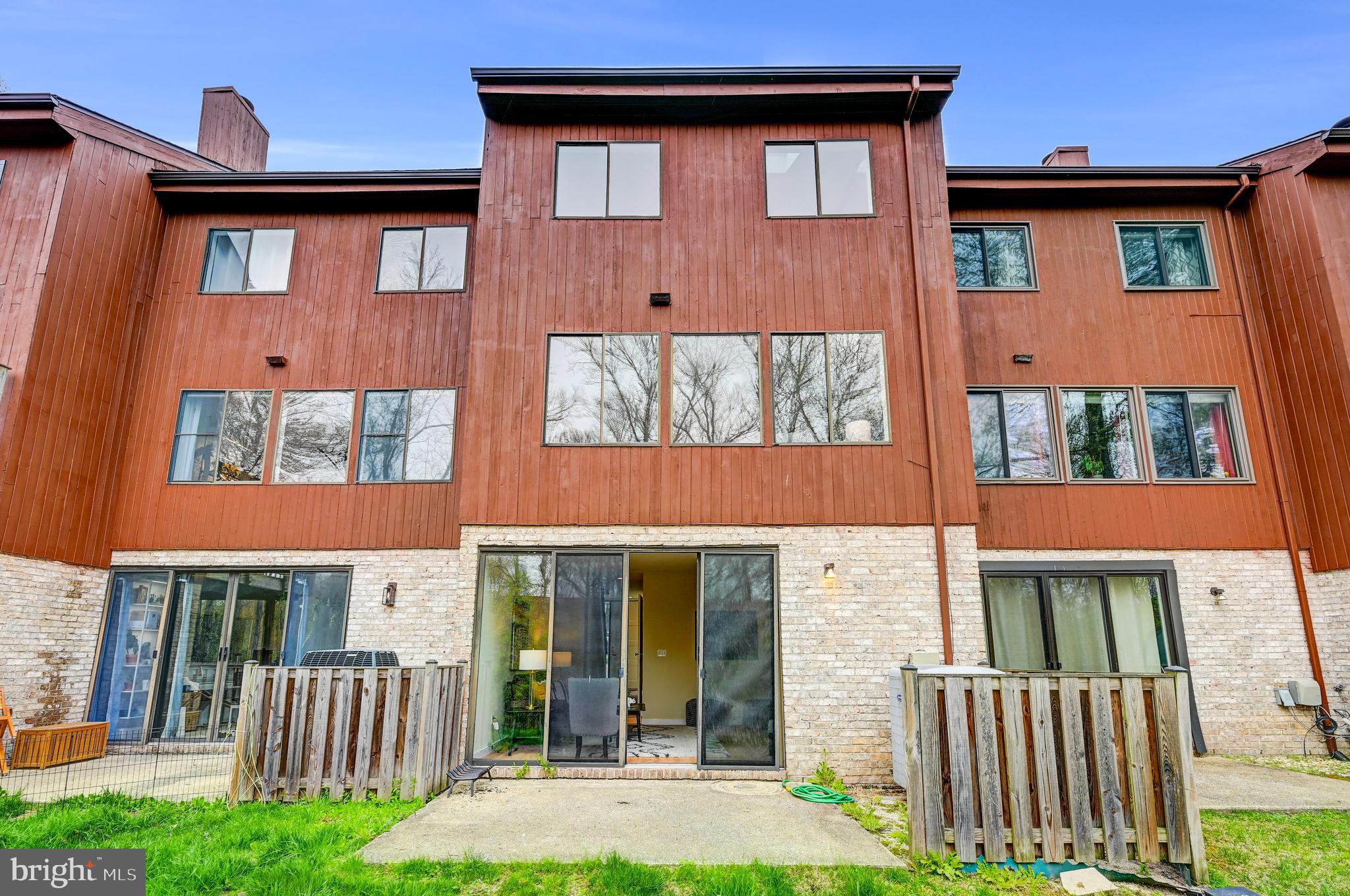 TOWN CENTER - Residential