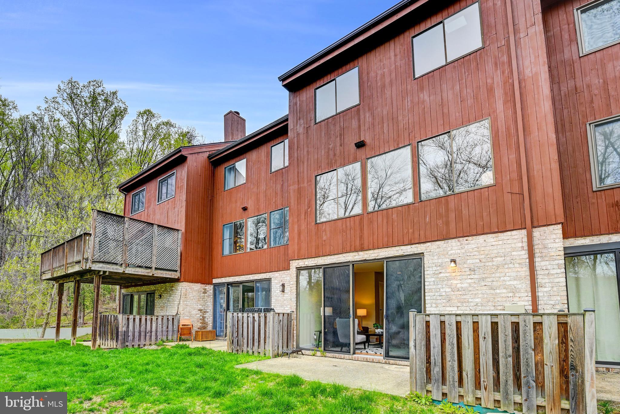 TOWN CENTER - Residential