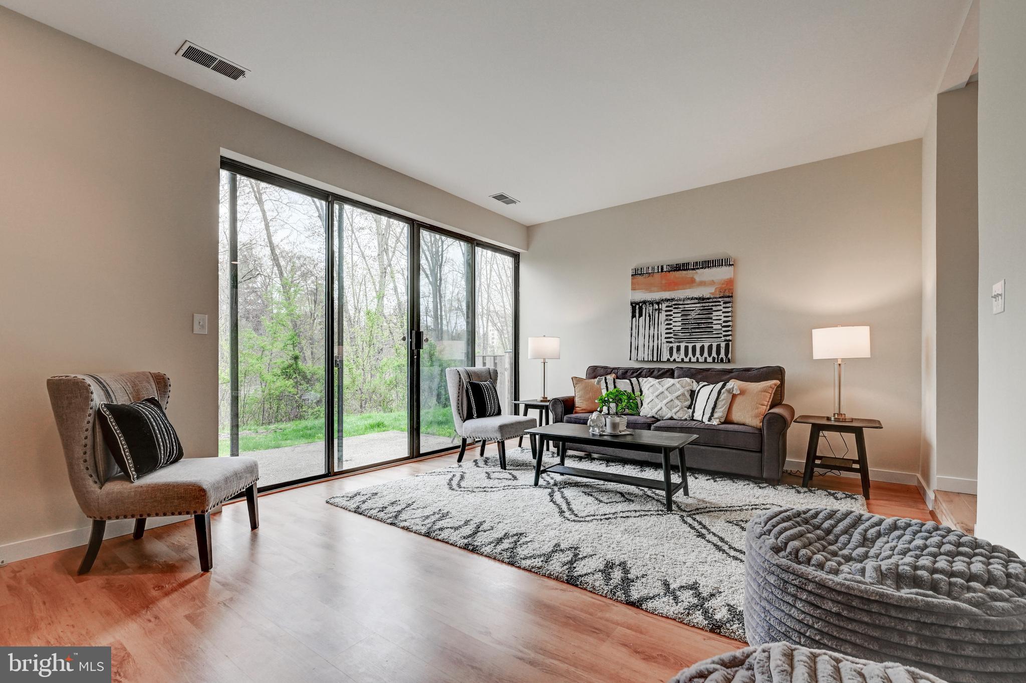 TOWN CENTER - Residential