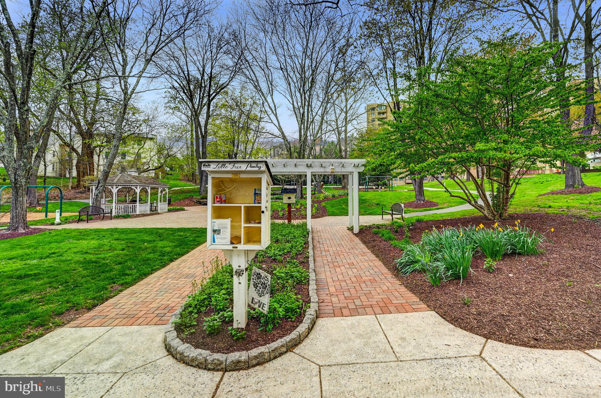 TOWN CENTER - Residential