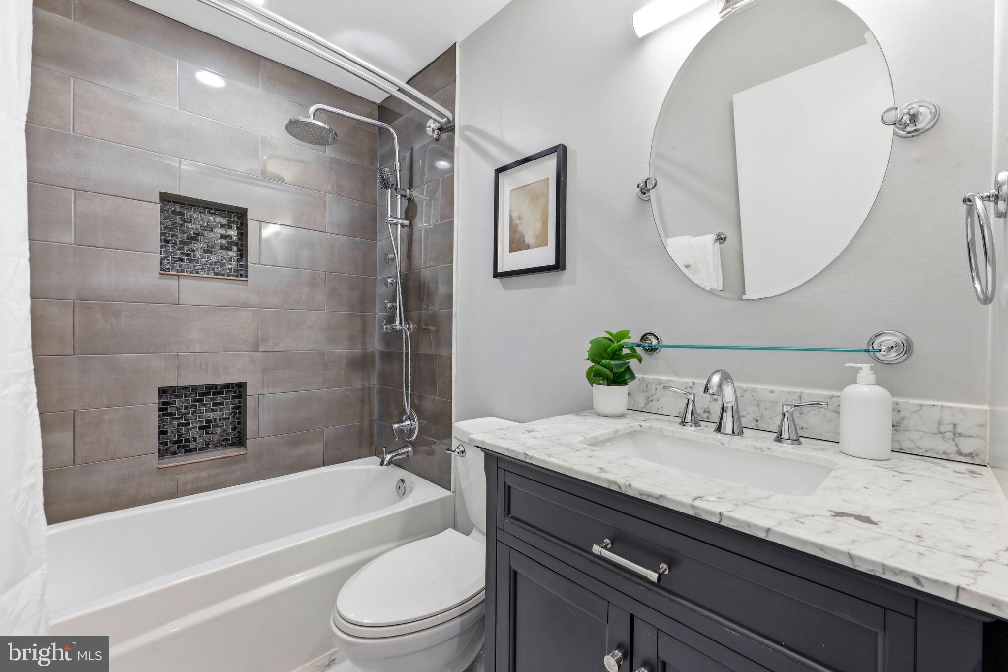 MAPLE RIDGE - Residential