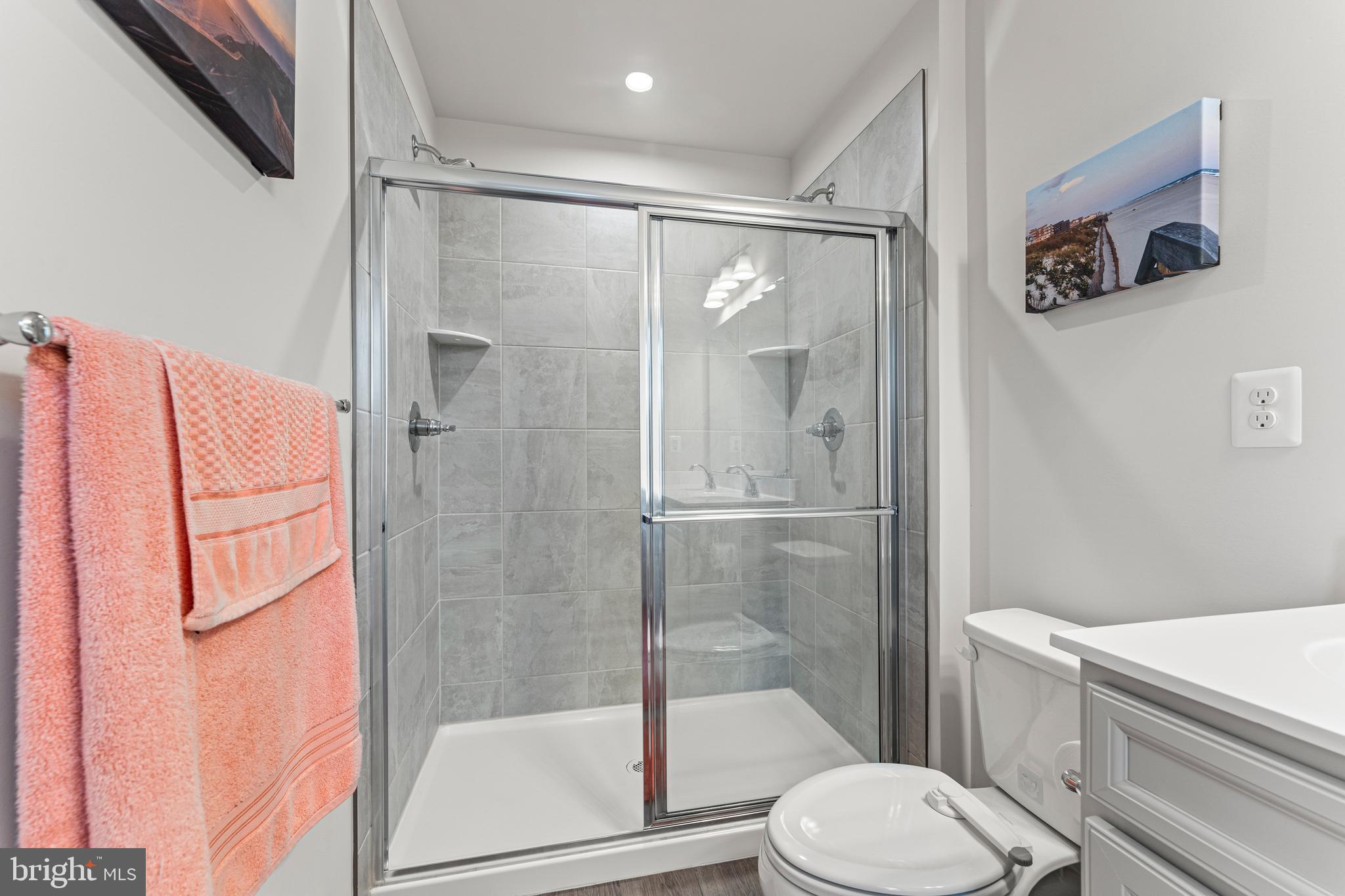 COURTHOUSE COMMONS - Residential