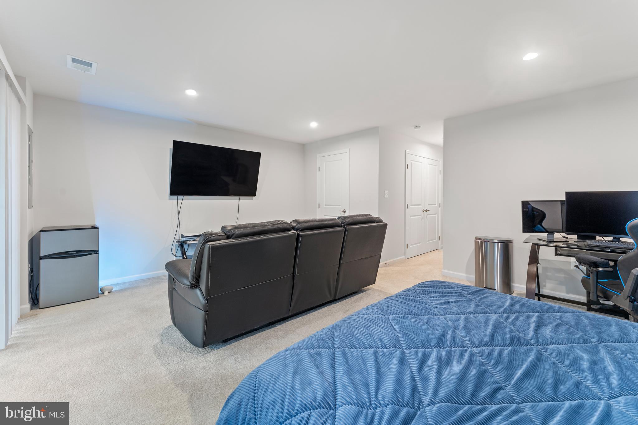 COURTHOUSE COMMONS - Residential