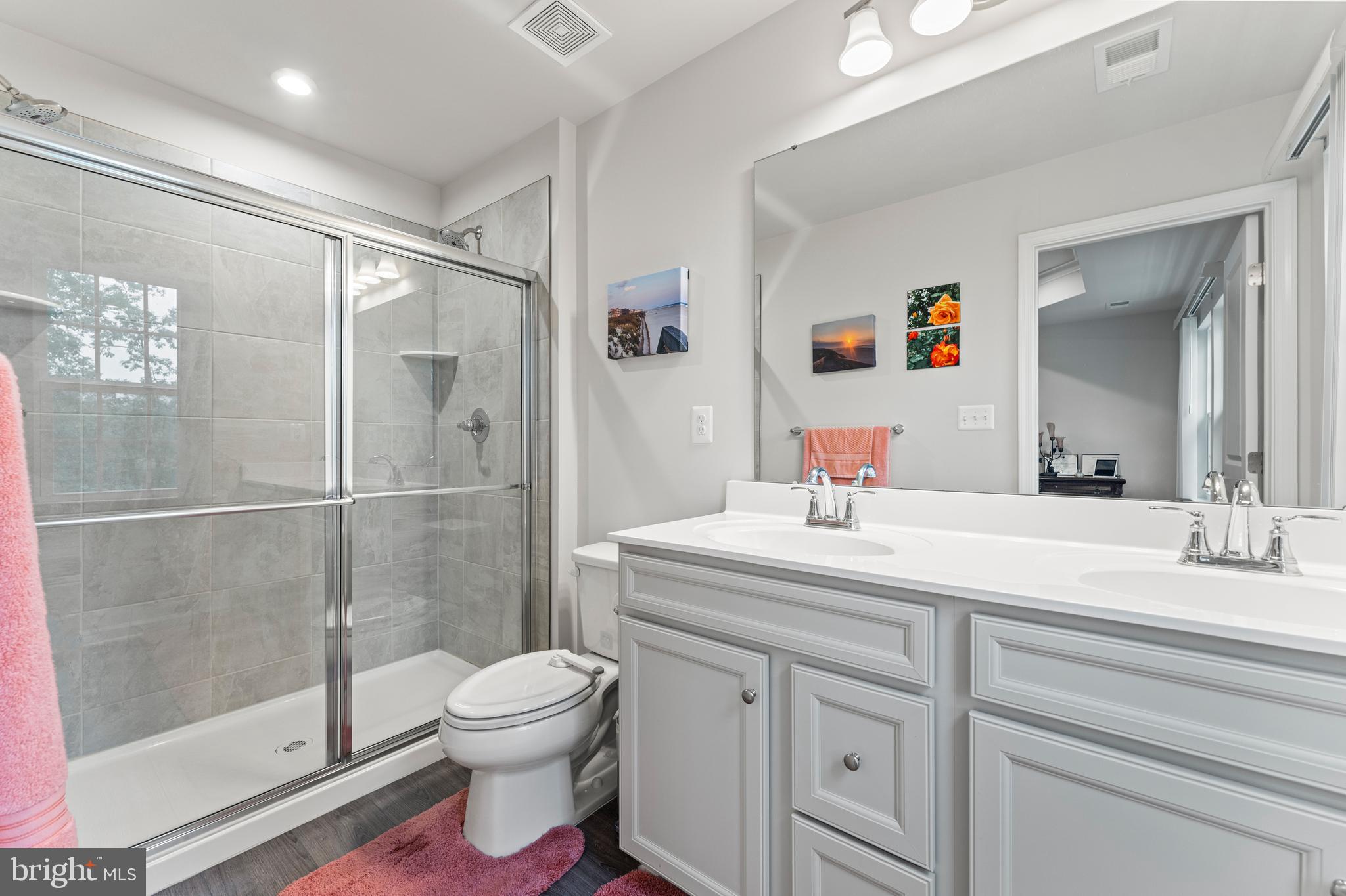 COURTHOUSE COMMONS - Residential