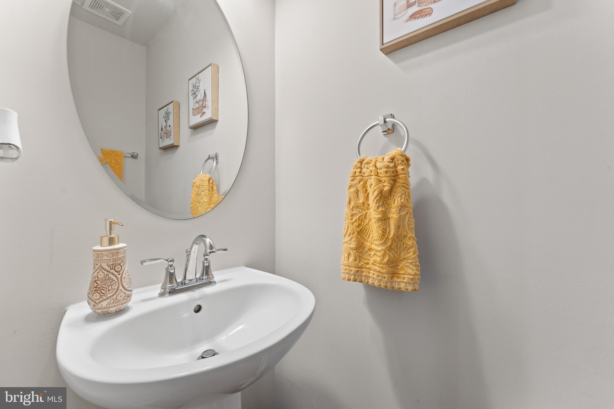 COURTHOUSE COMMONS - Residential