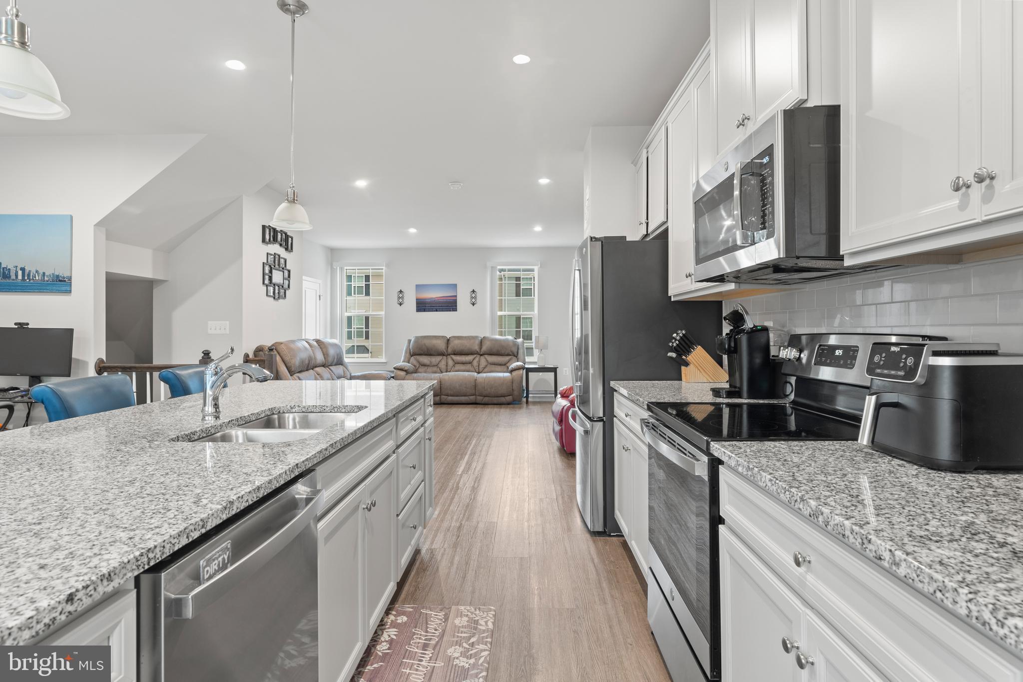 COURTHOUSE COMMONS - Residential