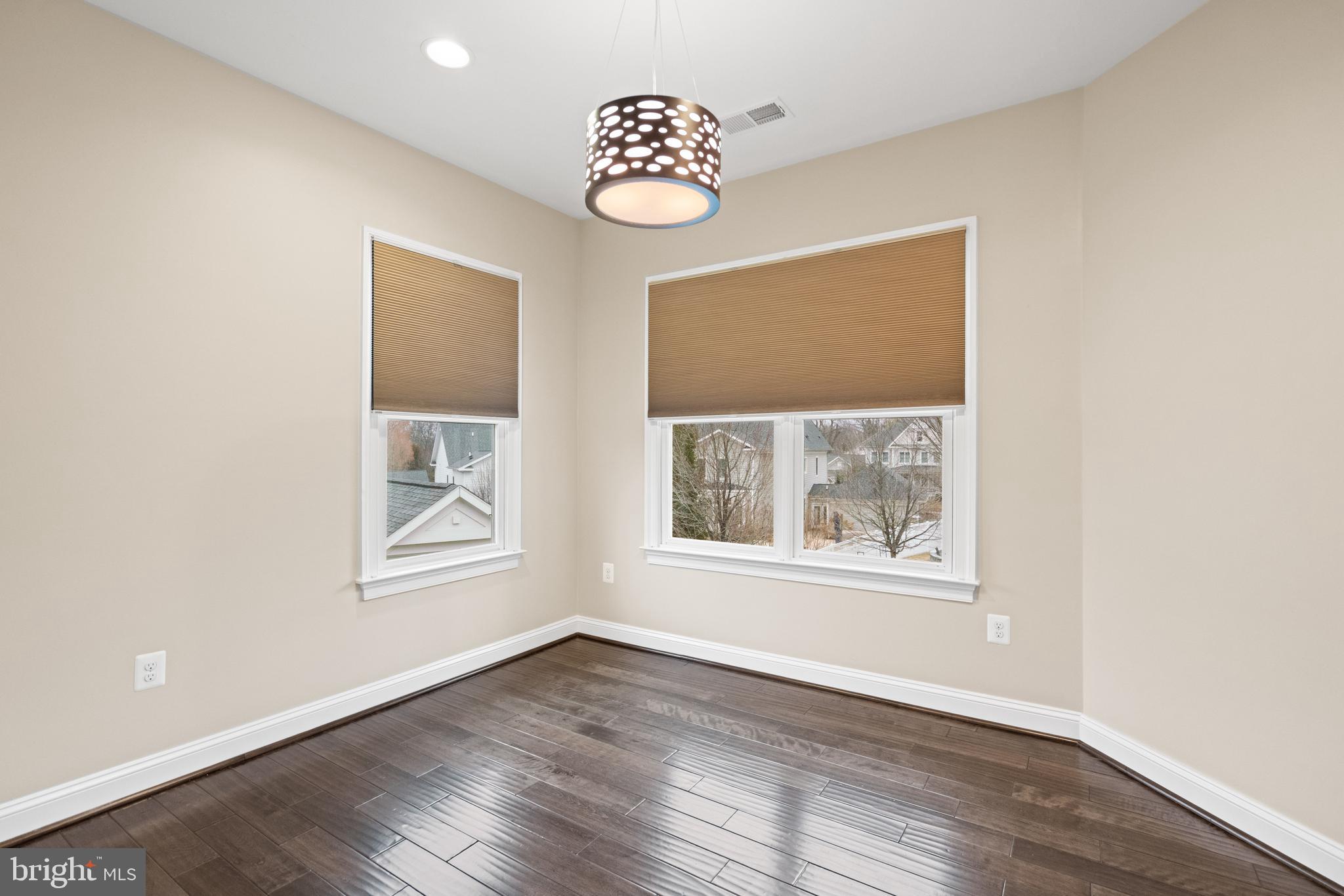 CHESTNUT LODGE - Residential