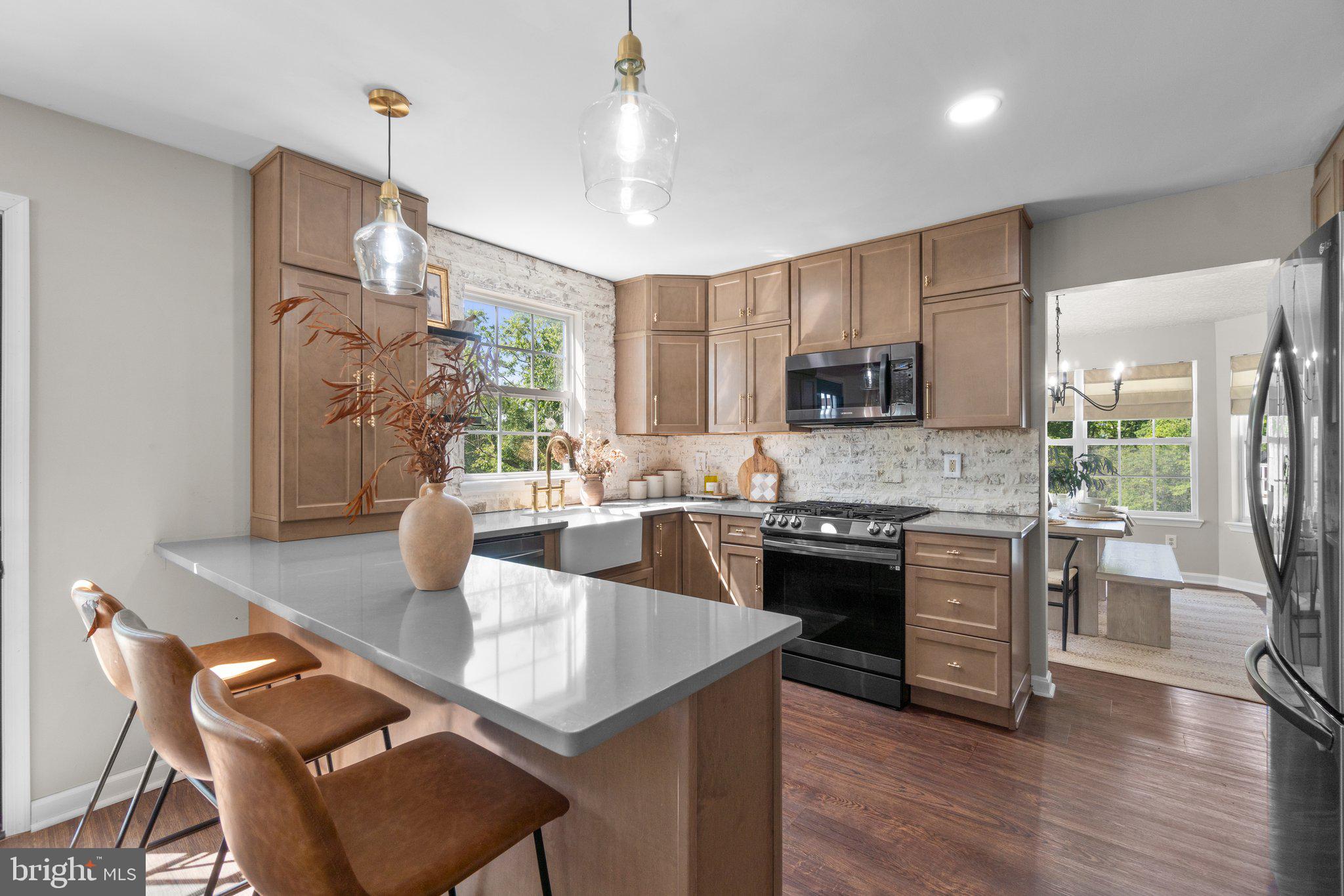 2700 OVERLOOK COURT
