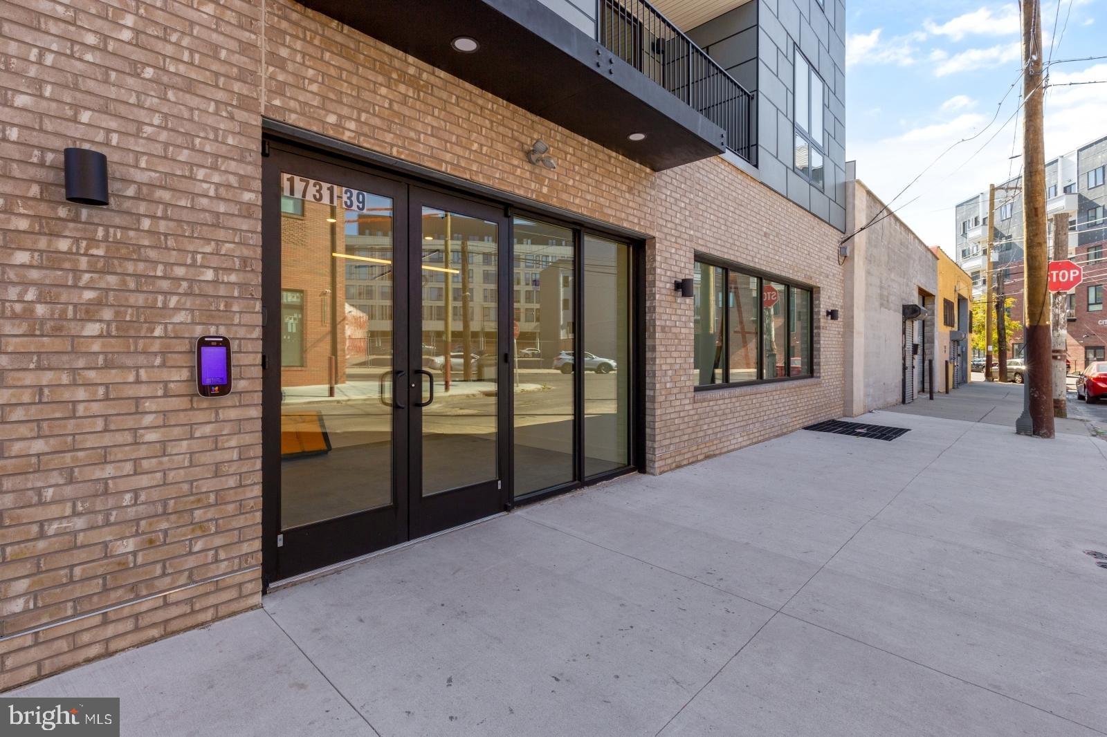 OLDE KENSINGTON - Residential Lease