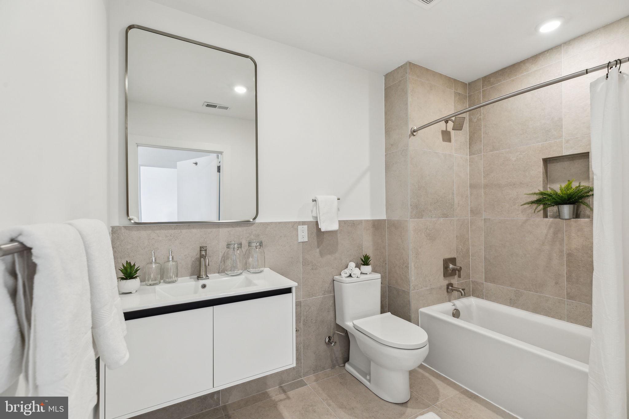 OLDE KENSINGTON - Residential Lease