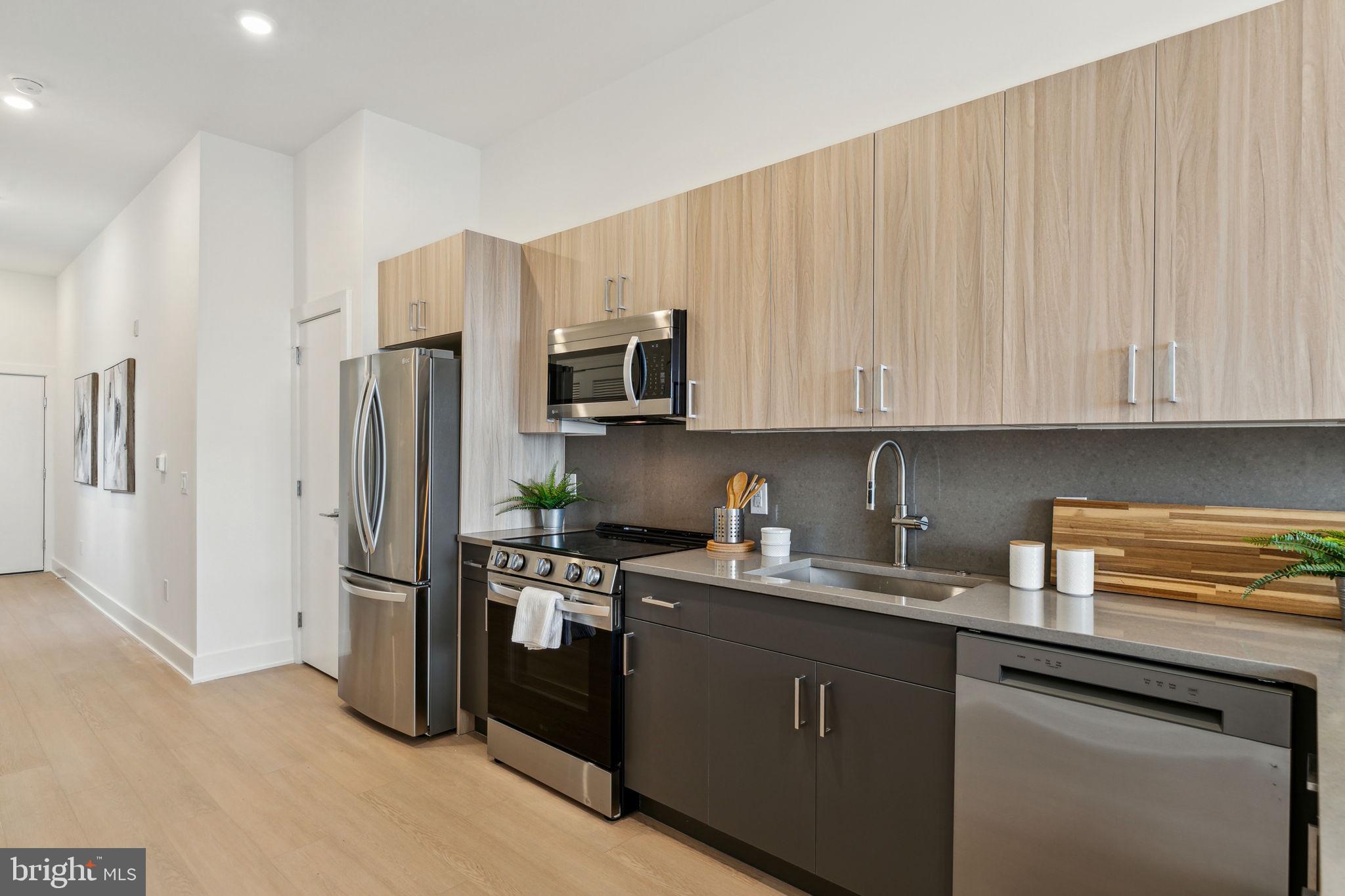 OLDE KENSINGTON - Residential Lease