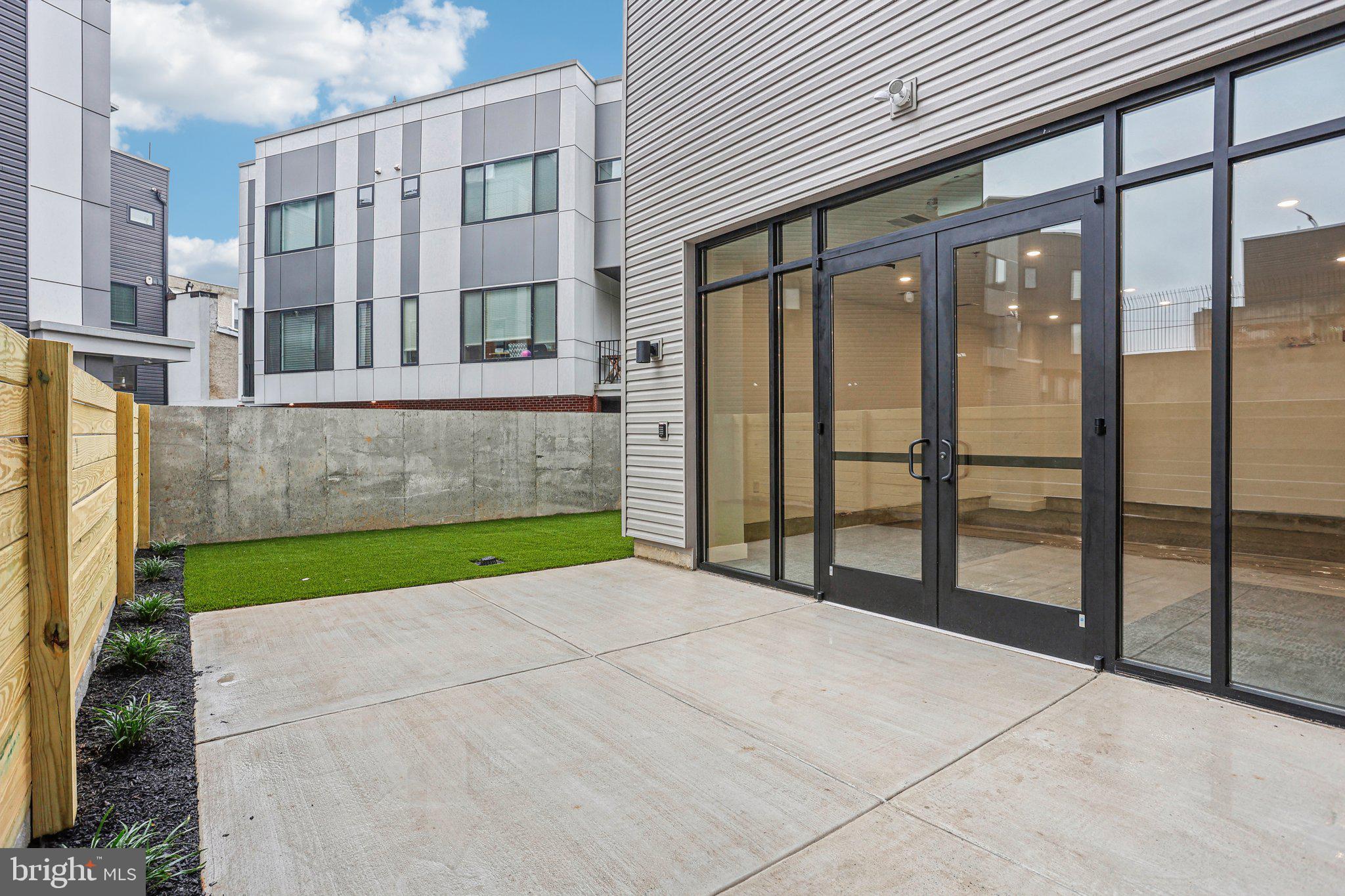 OLDE KENSINGTON - Residential Lease