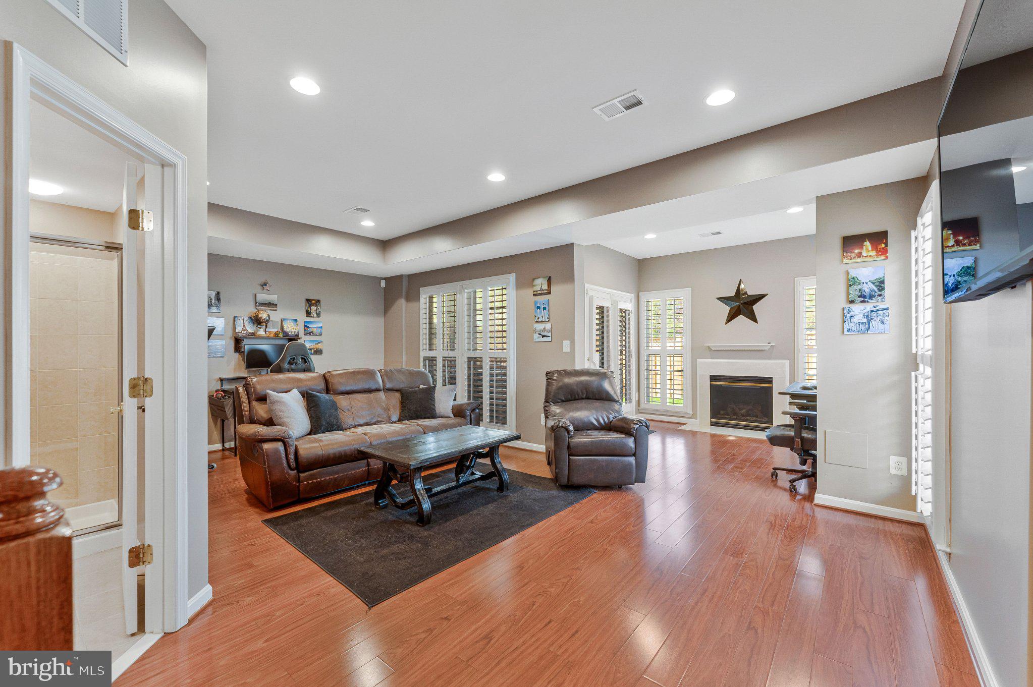 BROADLANDS SOUTH - Residential