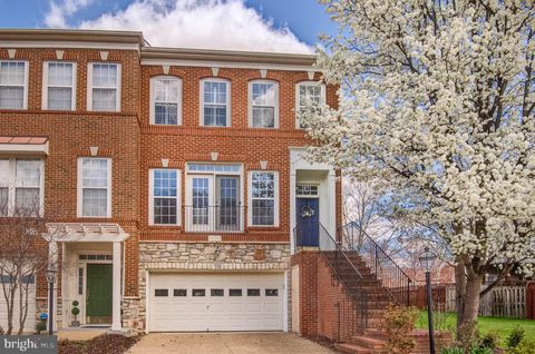 Photo of 43164 Crosswind Terrace, BROADLANDS, VA 20148 (MLS # VALO2120208)