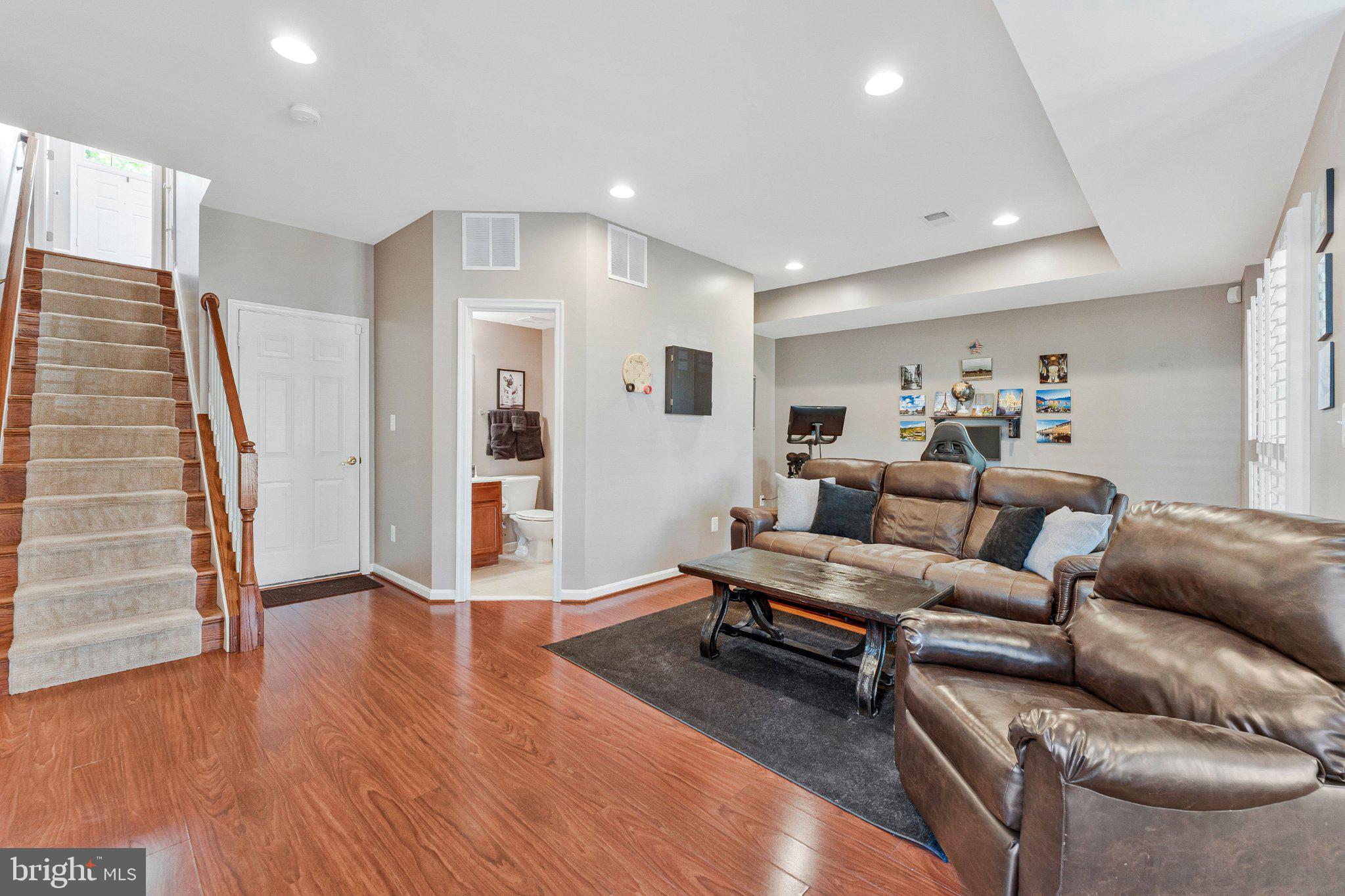 BROADLANDS SOUTH - Residential