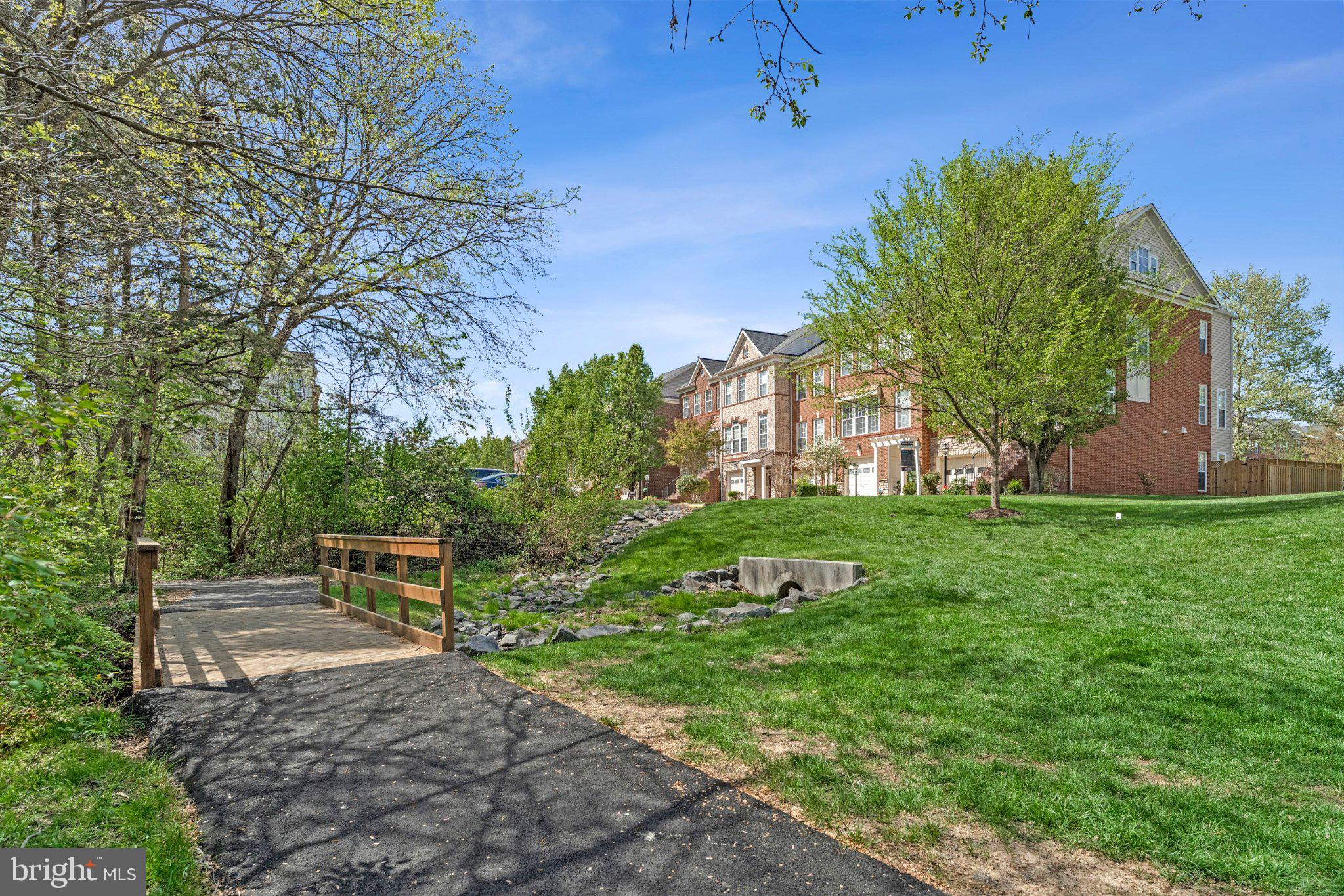 BROADLANDS SOUTH - Residential