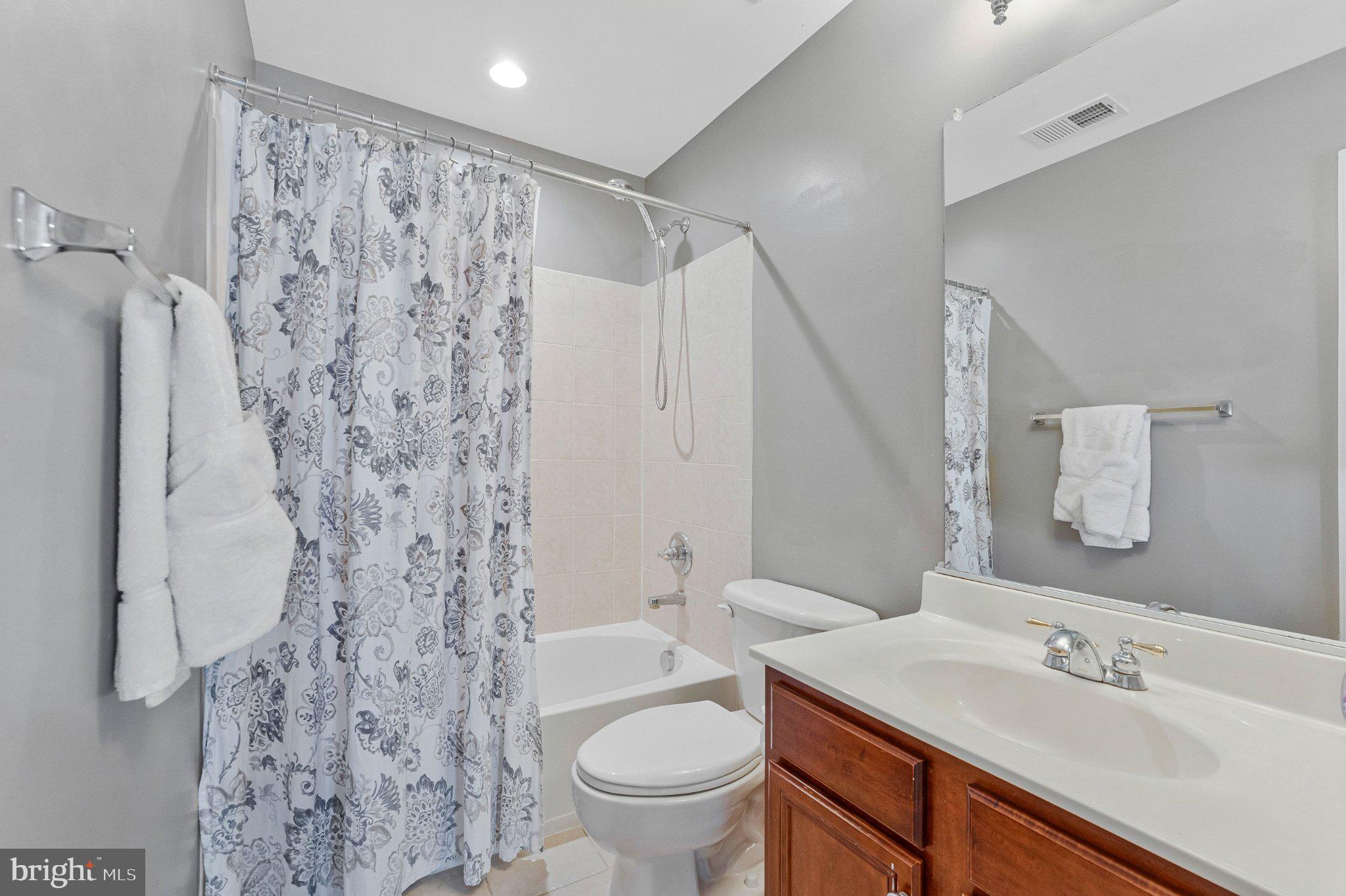 BROADLANDS SOUTH - Residential