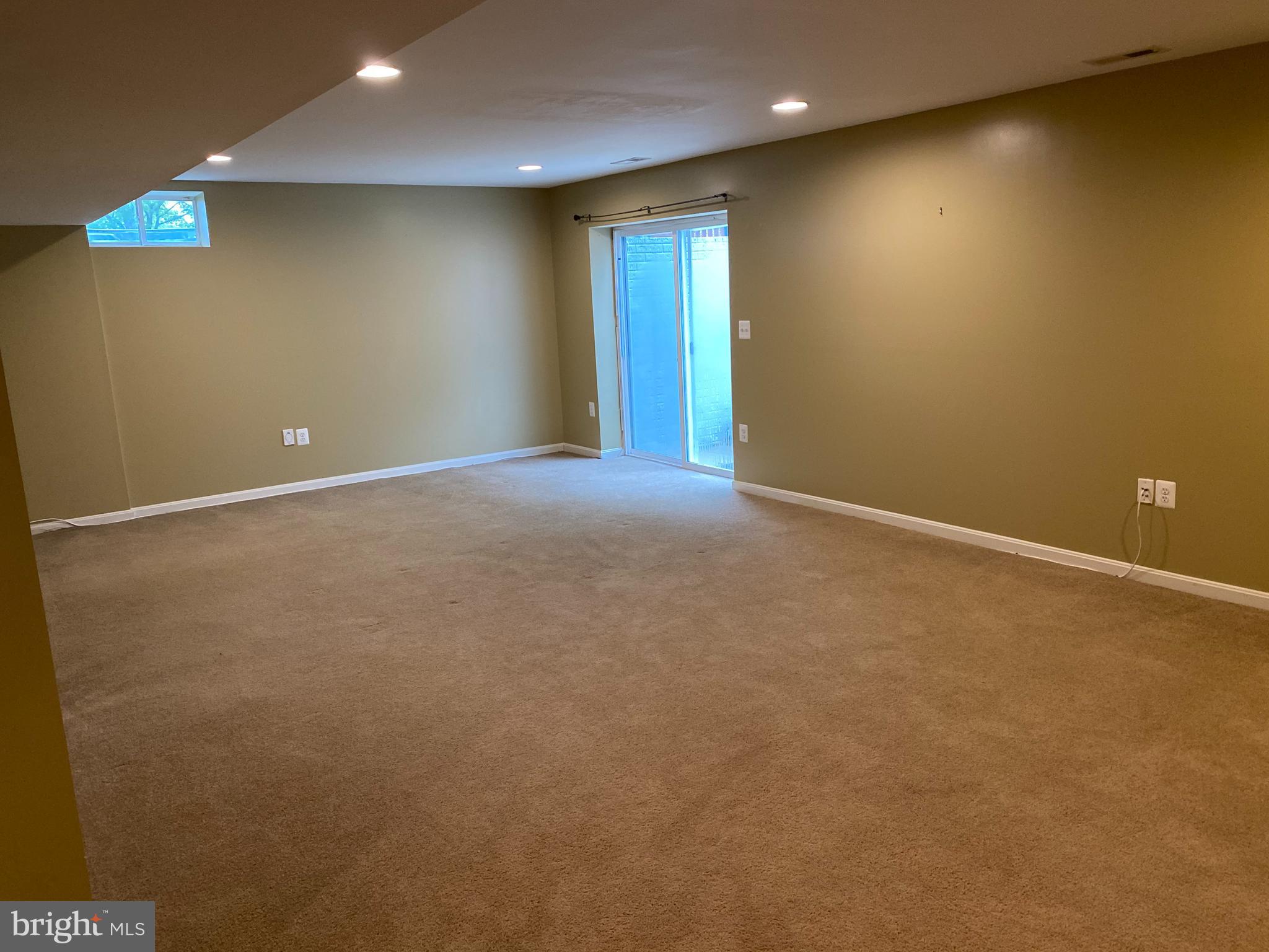 LEELAND STATION - Residential Lease