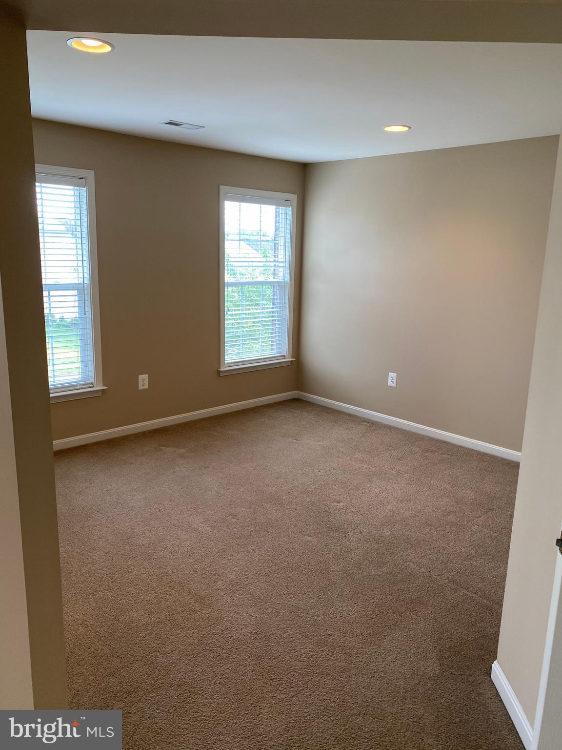 LEELAND STATION - Residential Lease